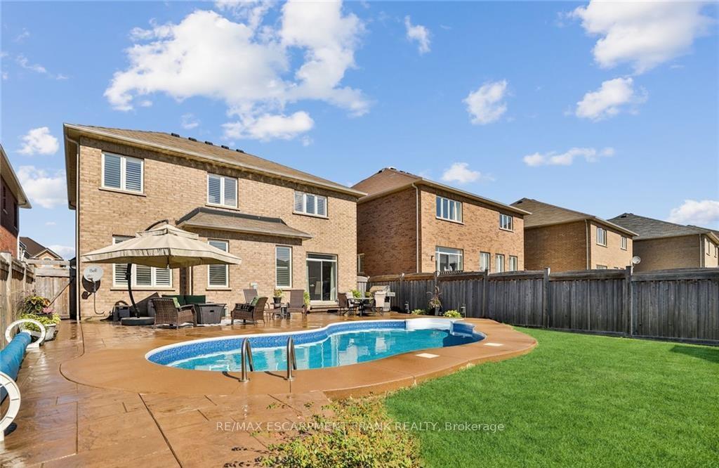 Photo 2 of 30 Curran Road, Hamilton, Ancaster — HOMEH