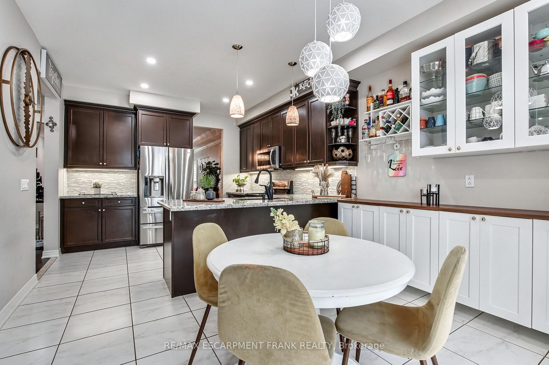Photo 26 of 30 Curran Road, Hamilton, Ancaster — HOMEH