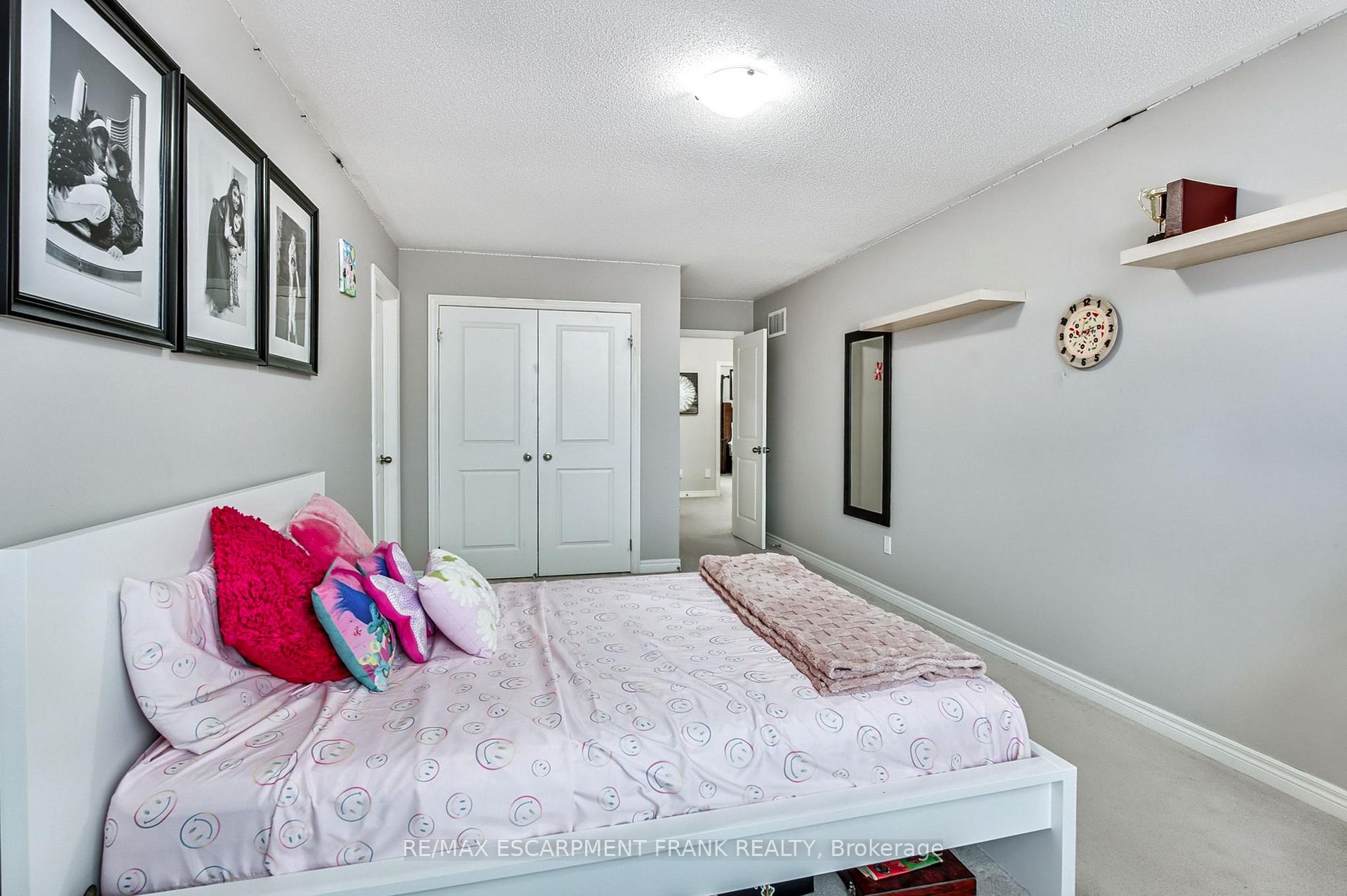 Photo 30 of 30 Curran Road, Hamilton, Ancaster — HOMEH