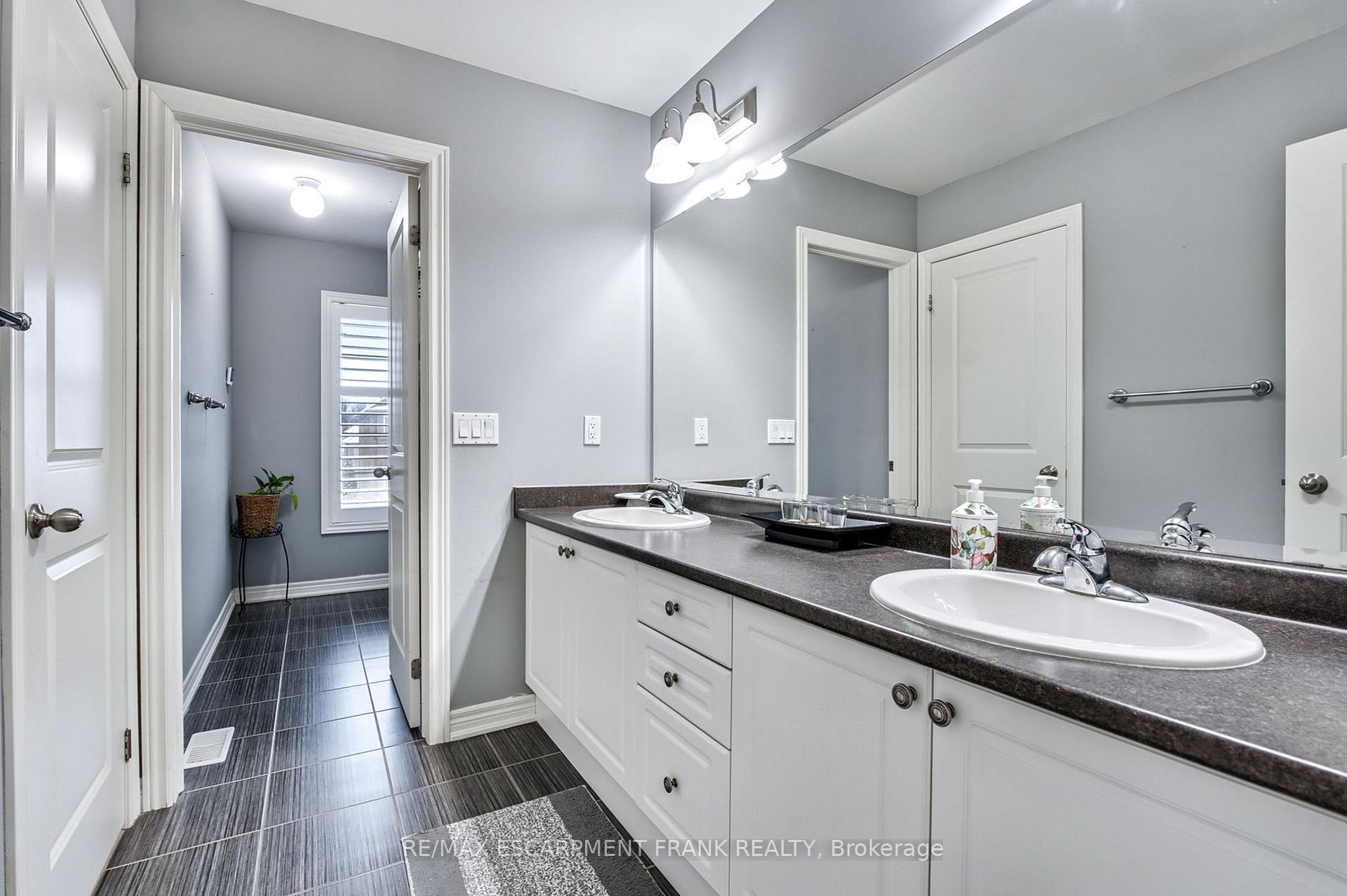 Photo 18 of 30 Curran Road, Hamilton, Ancaster — HOMEH