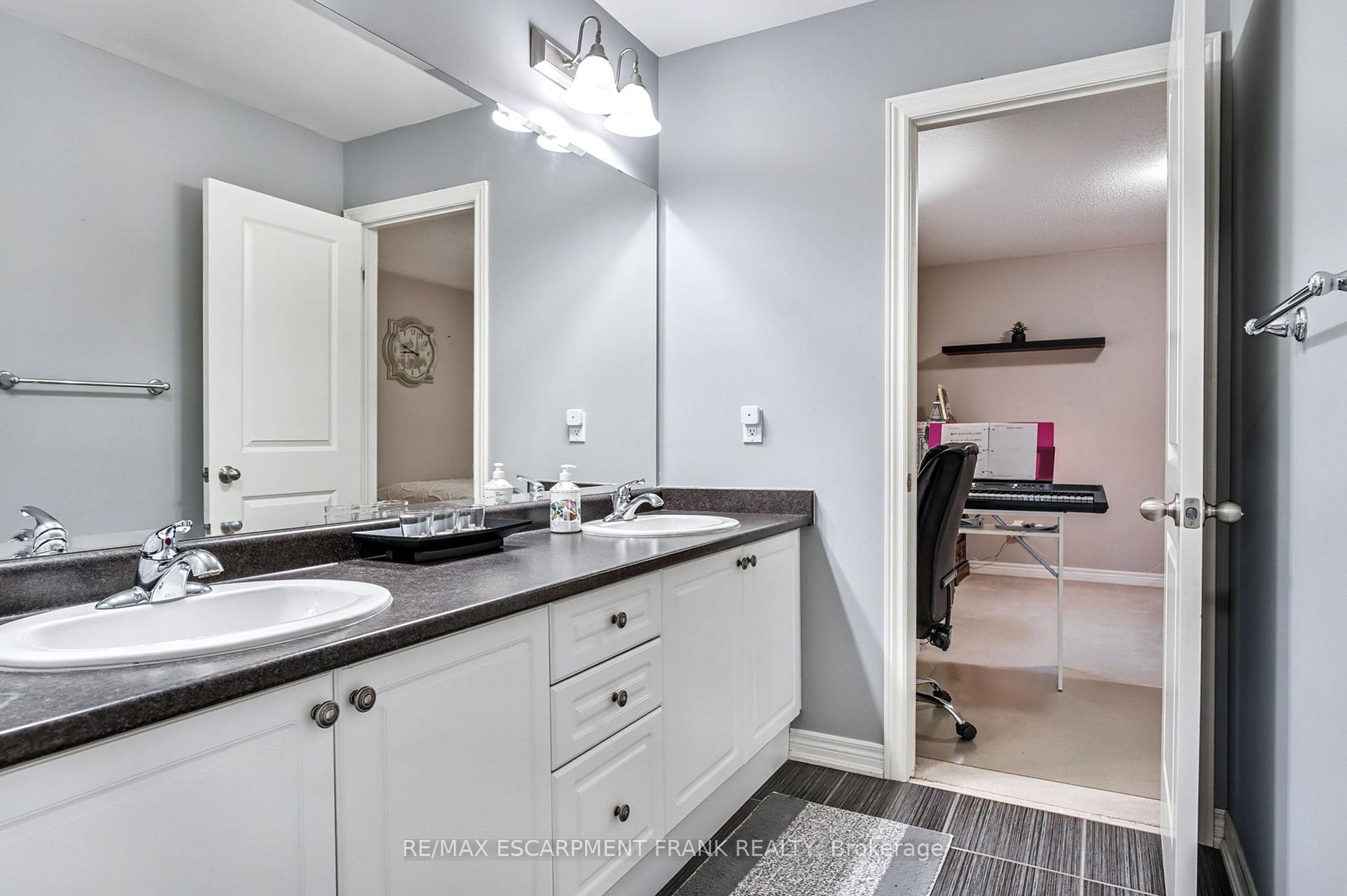 Photo 47 of 30 Curran Road, Hamilton, Ancaster — HOMEH