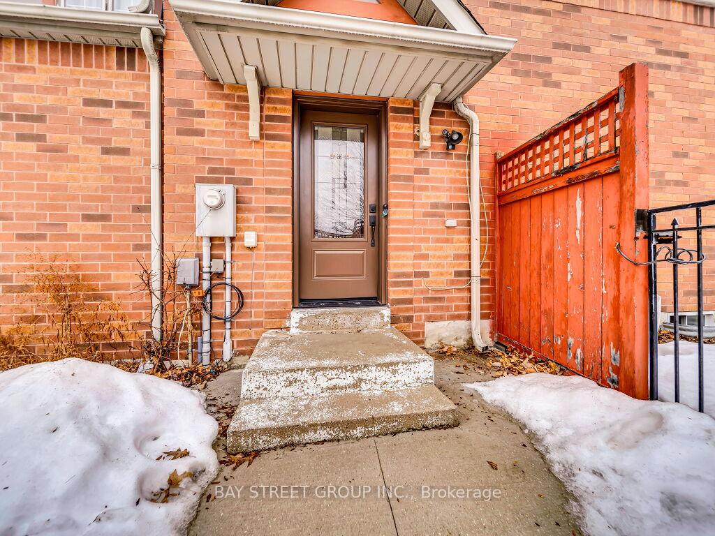 Front of 97 Quail Feather Crescent