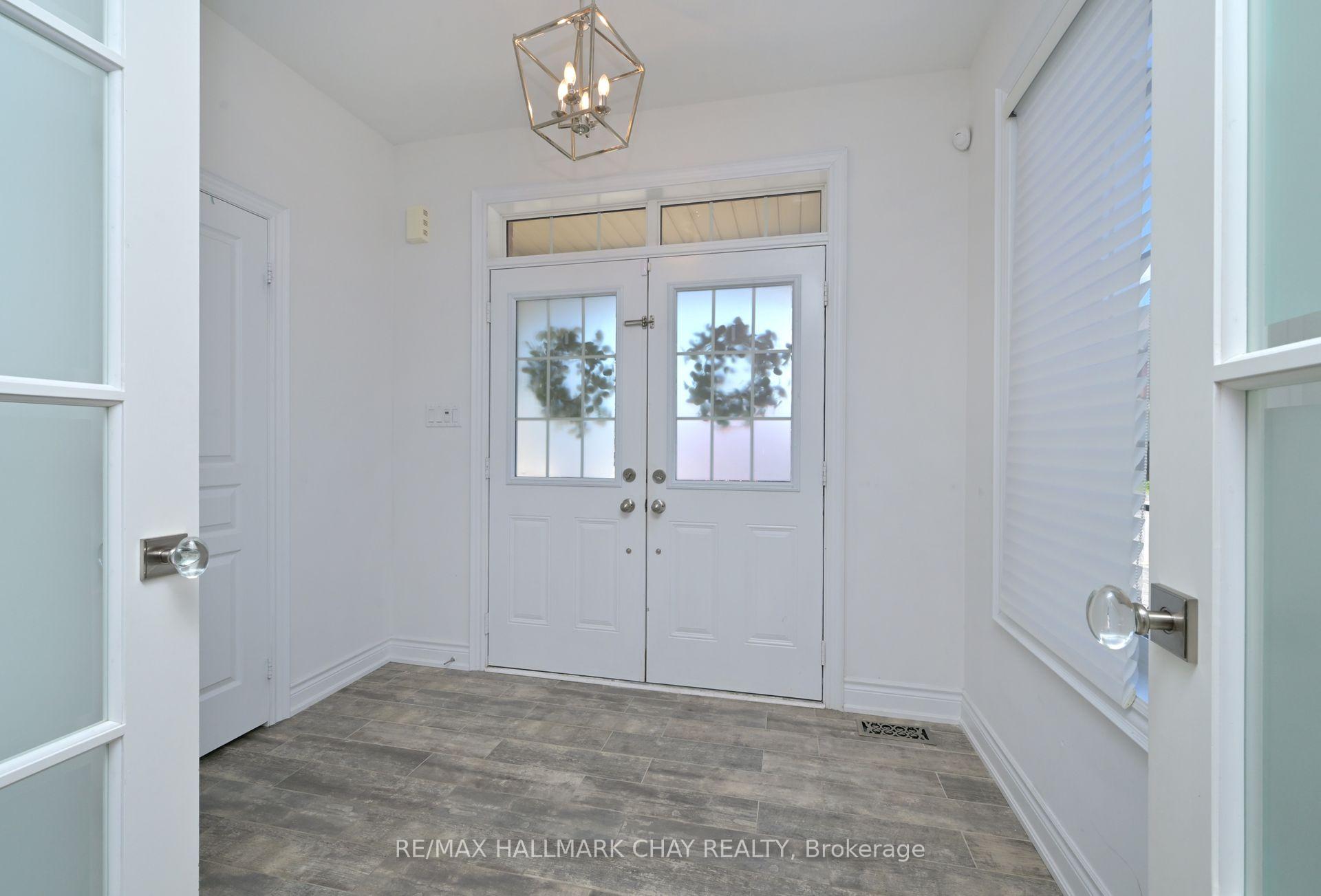 Photo 5 of 25 Card Lumber Crescent, Vaughan, Kleinburg — HOMEH