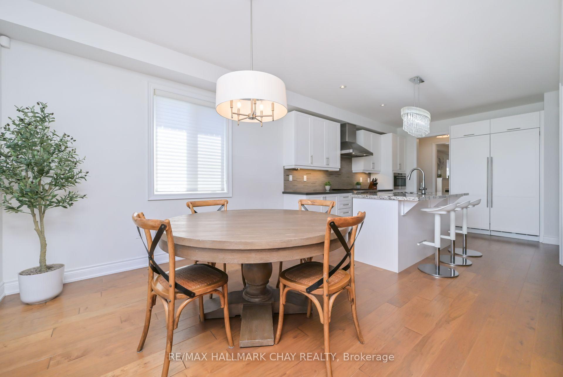 Photo 18 of 25 Card Lumber Crescent, Vaughan, Kleinburg — HOMEH