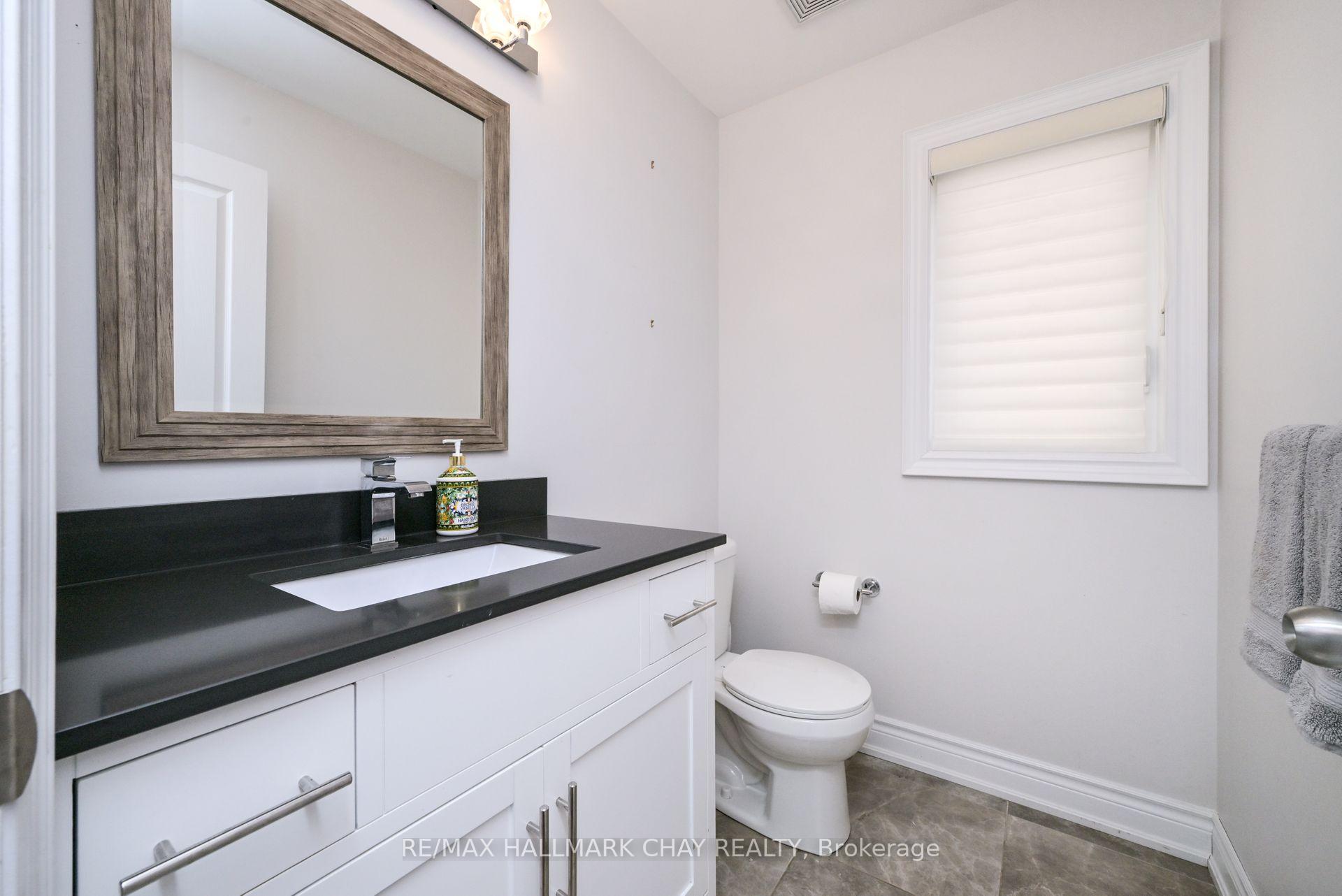 Photo 14 of 25 Card Lumber Crescent, Vaughan, Kleinburg — HOMEH