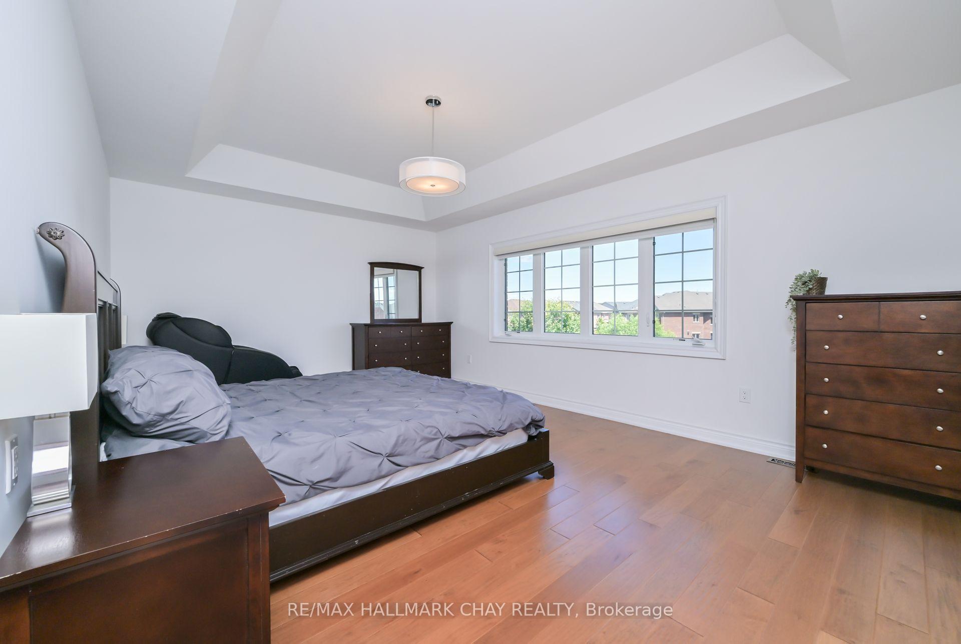 Photo 21 of 25 Card Lumber Crescent, Vaughan, Kleinburg — HOMEH