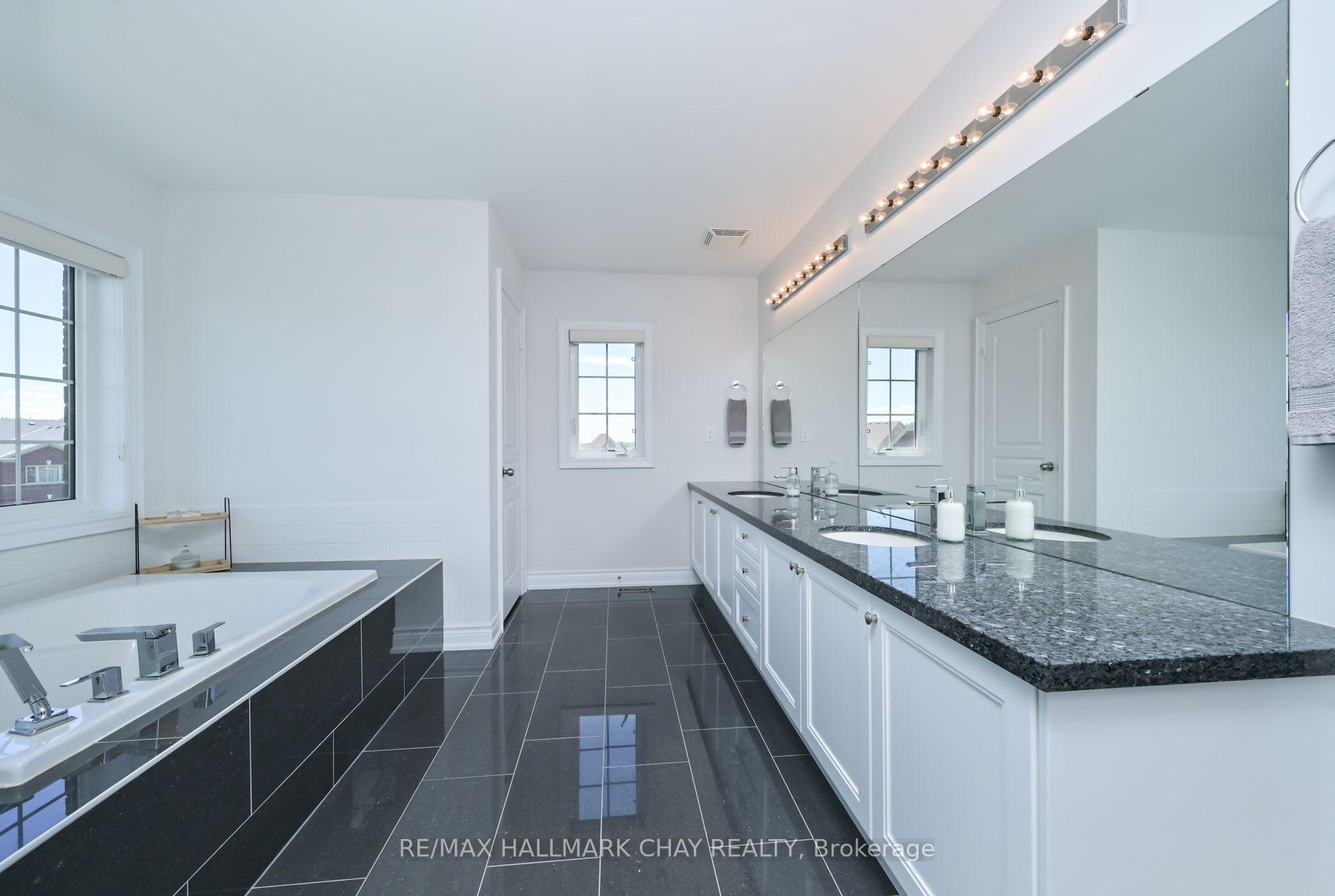 Photo 26 of 25 Card Lumber Crescent, Vaughan, Kleinburg — HOMEH