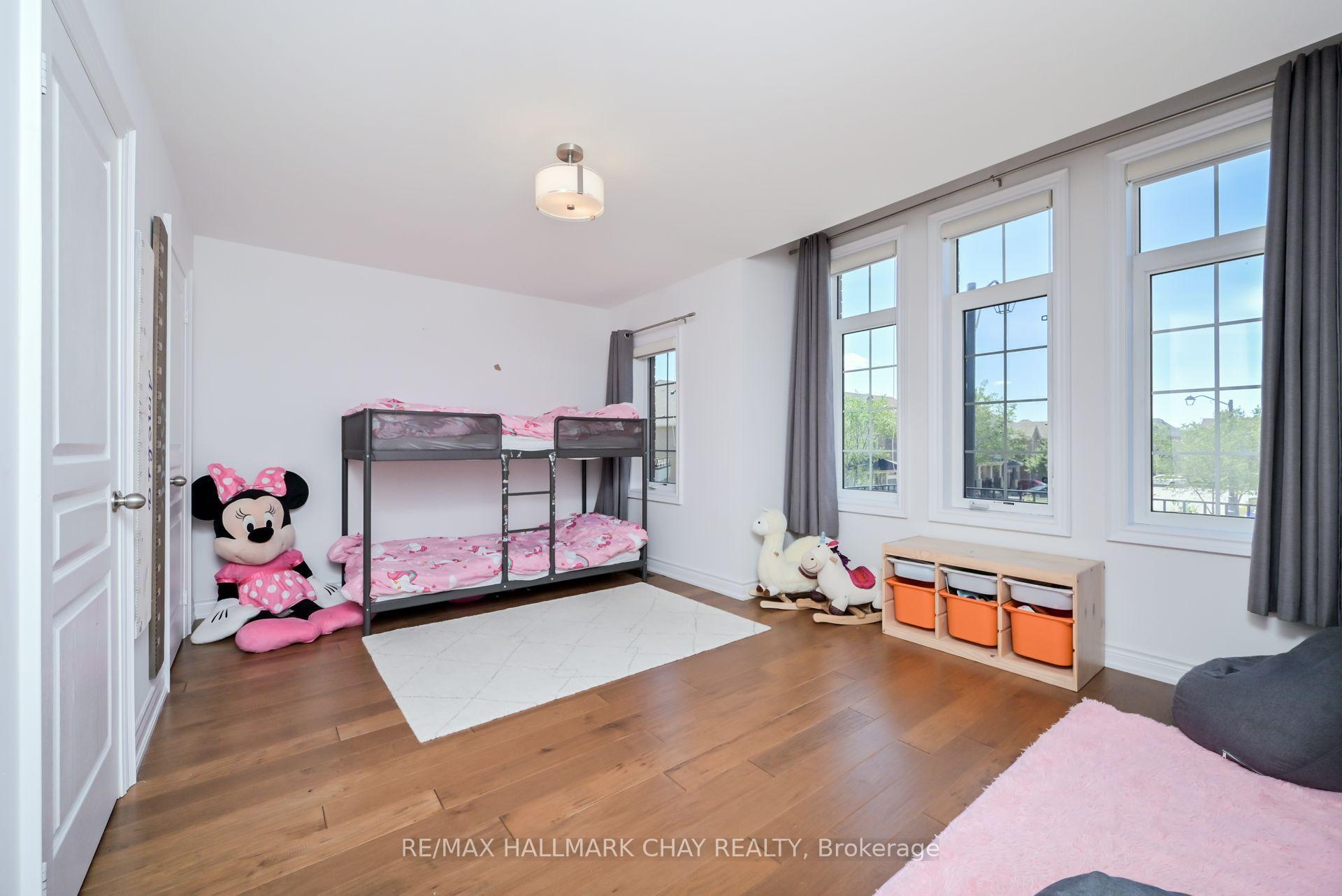 Photo 34 of 25 Card Lumber Crescent, Vaughan, Kleinburg — HOMEH