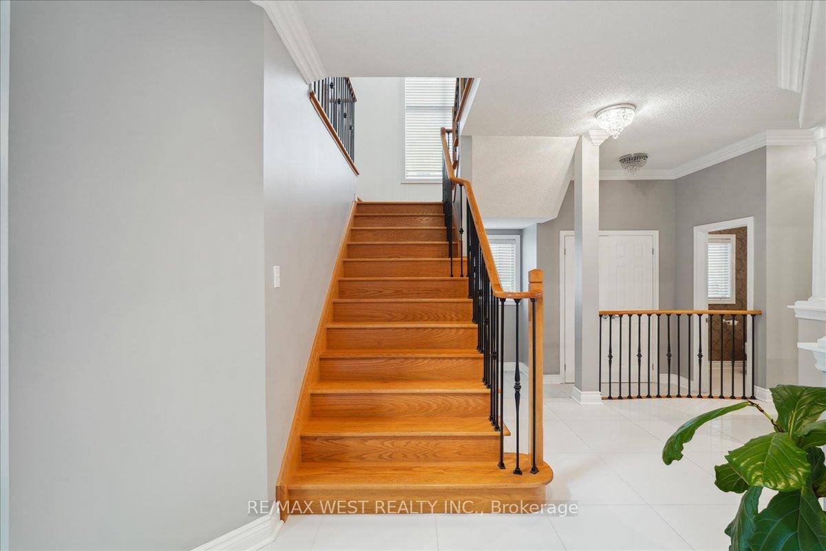 Photo 11 of 77 Via Carmine Avenue, Vaughan, Sonoma Heights — HOMEH