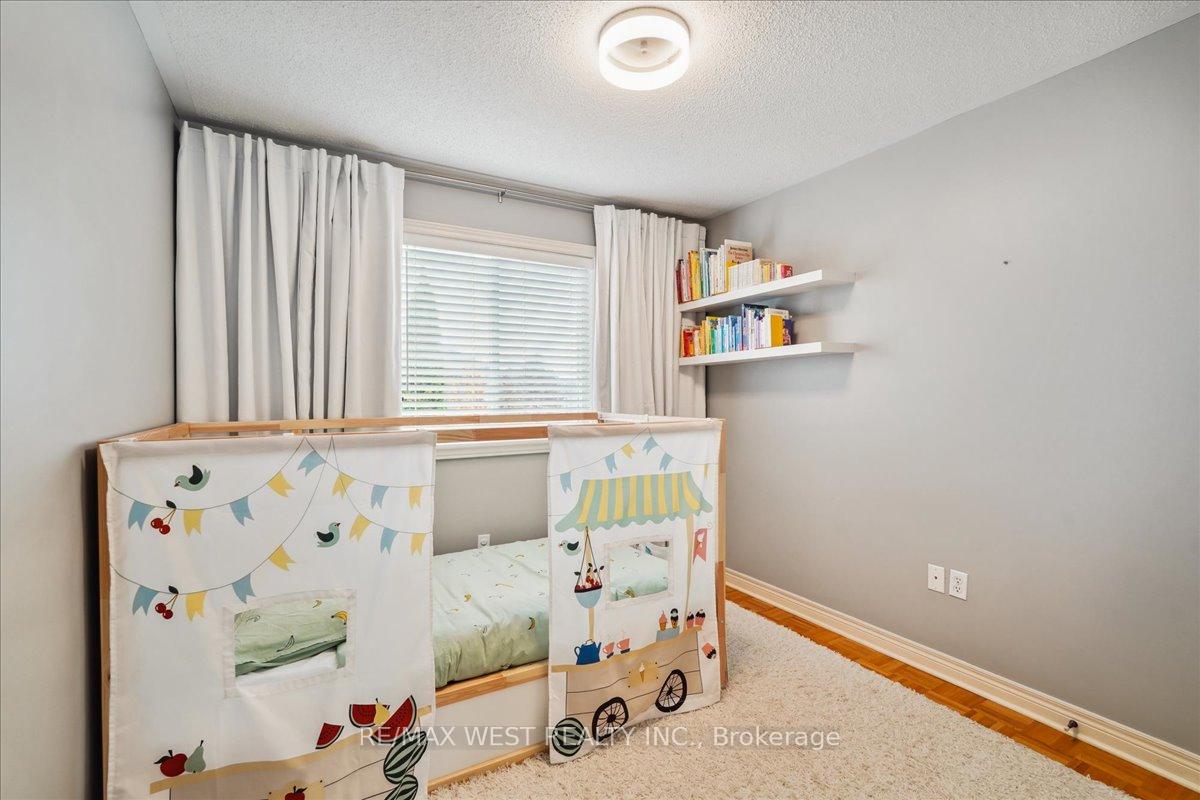 Photo 10 of 77 Via Carmine Avenue, Vaughan, Sonoma Heights — HOMEH