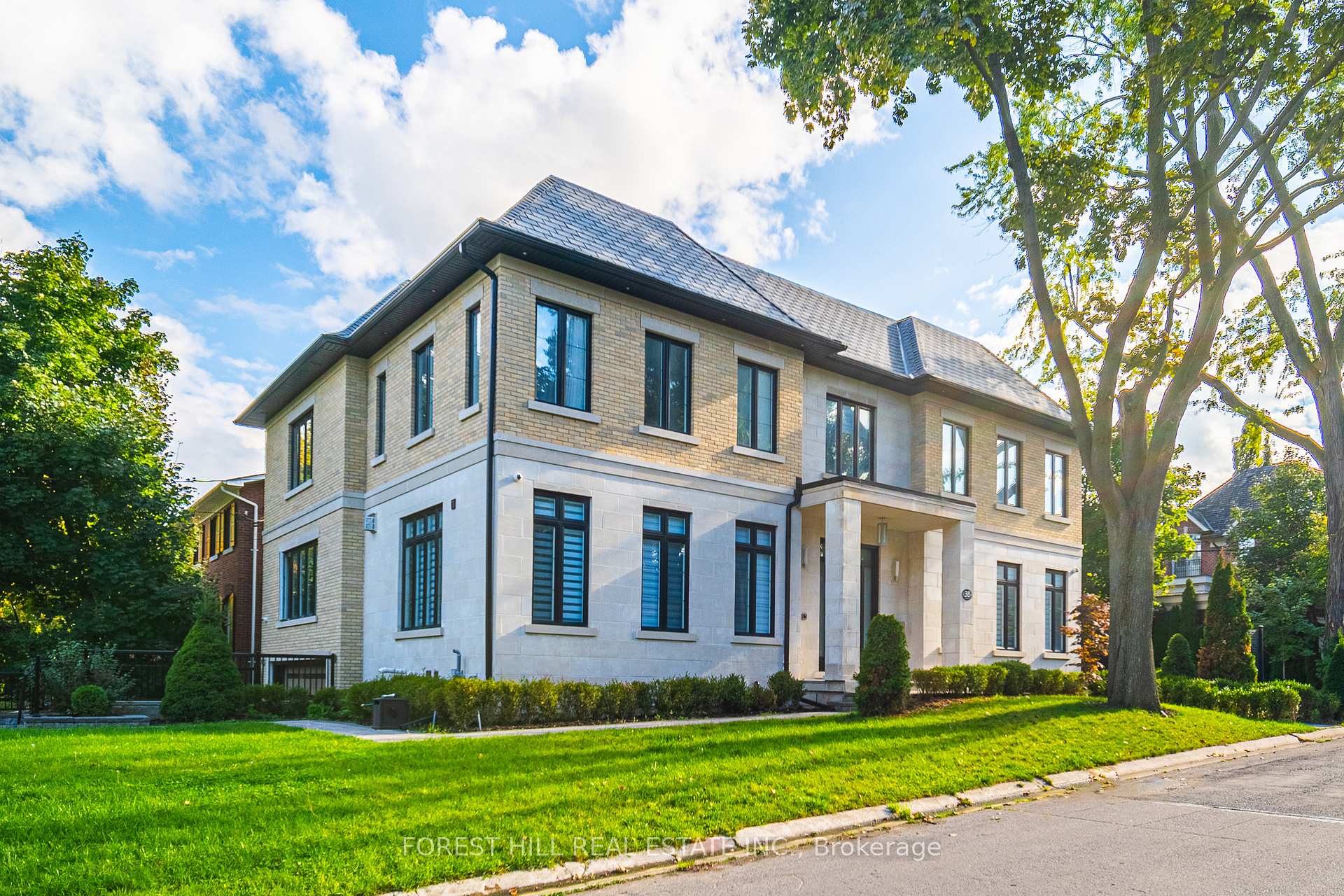 Front of 38 Mason Boulevard