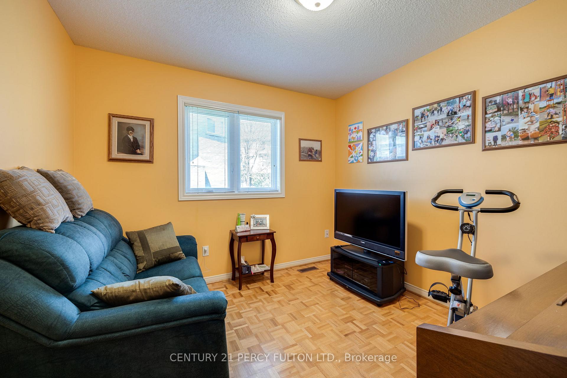 Photo 38 of 249 Mossbrook Square, Pickering, Highbush — HOMEH