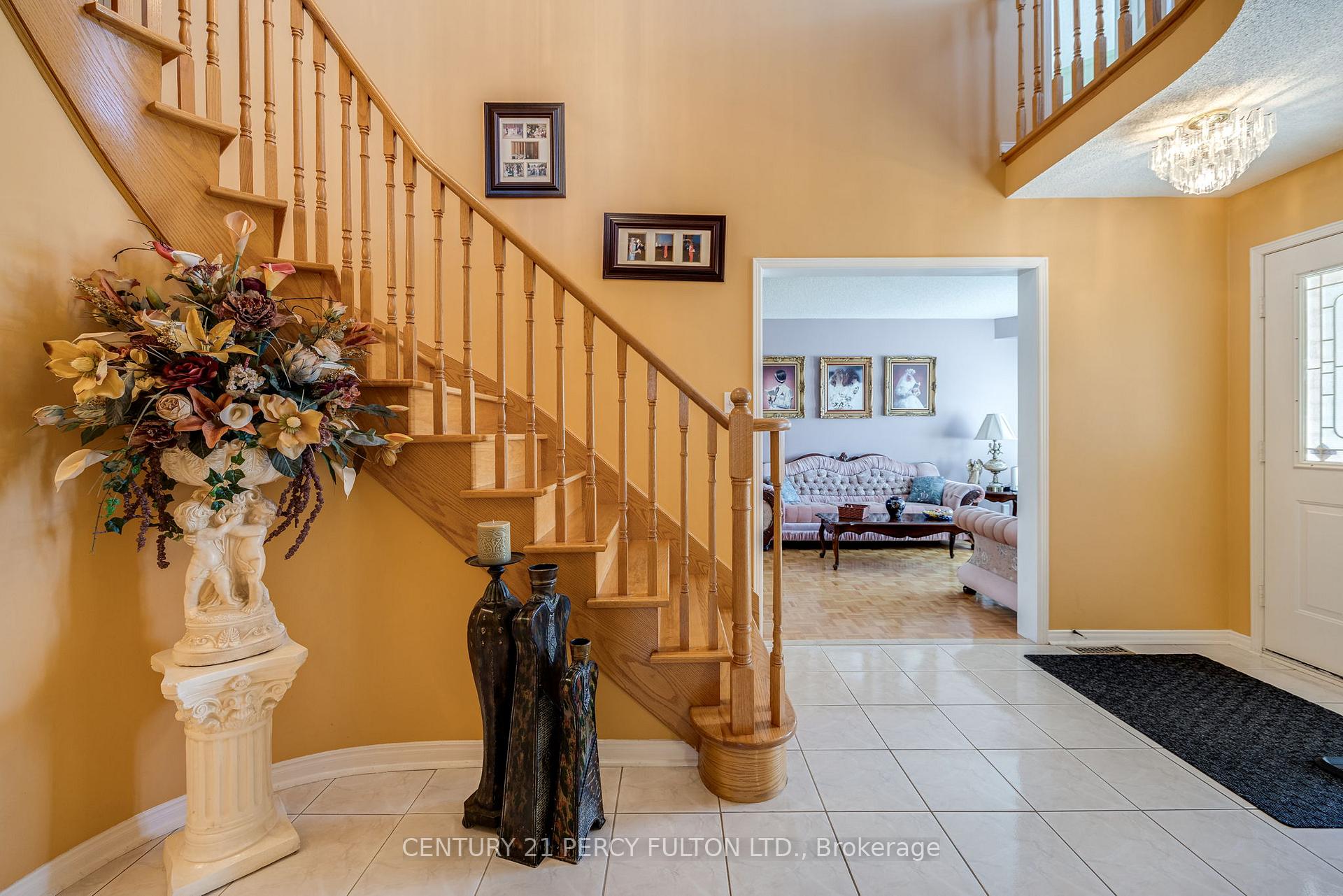Photo 39 of 249 Mossbrook Square, Pickering, Highbush — HOMEH