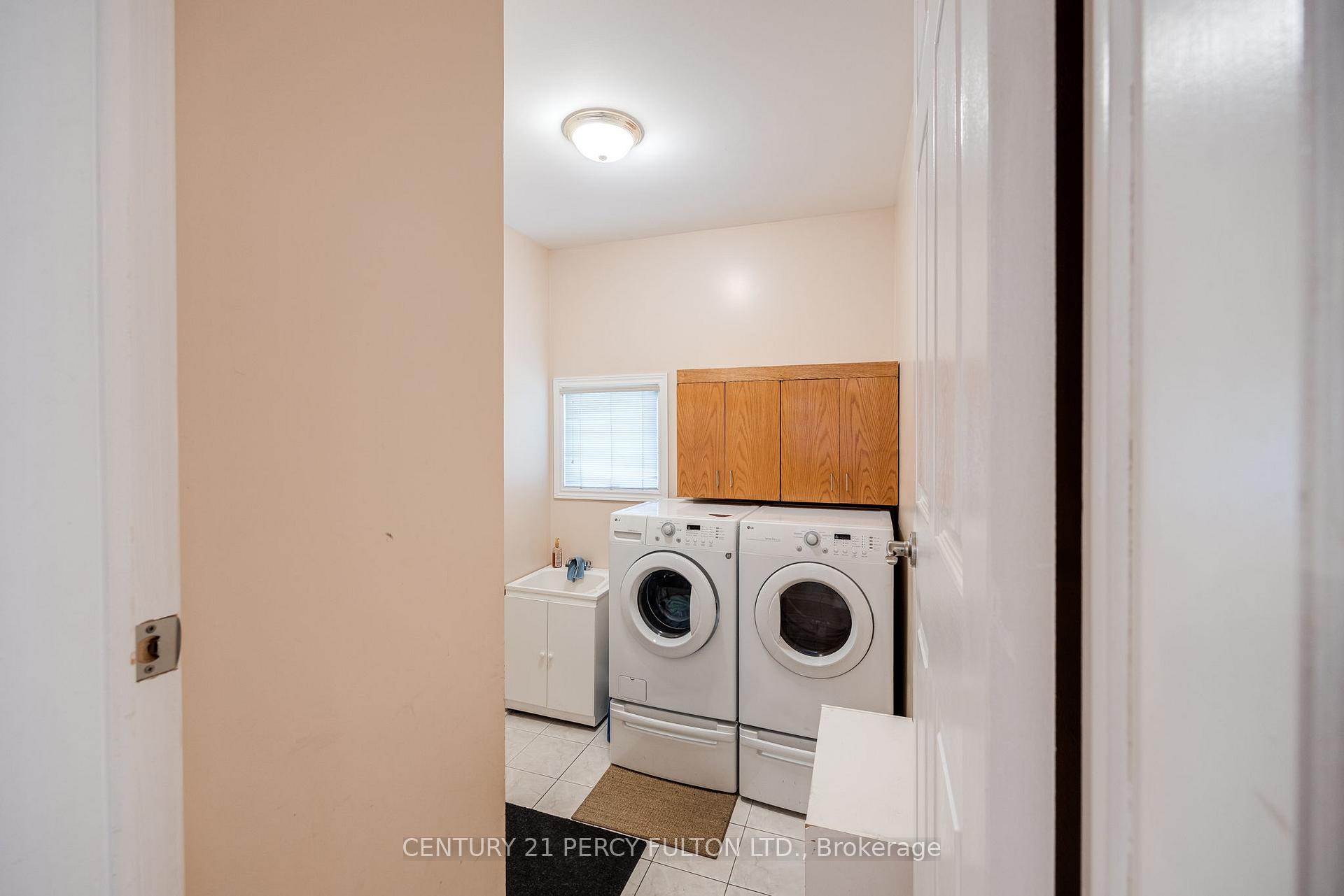 Photo 40 of 249 Mossbrook Square, Pickering, Highbush — HOMEH