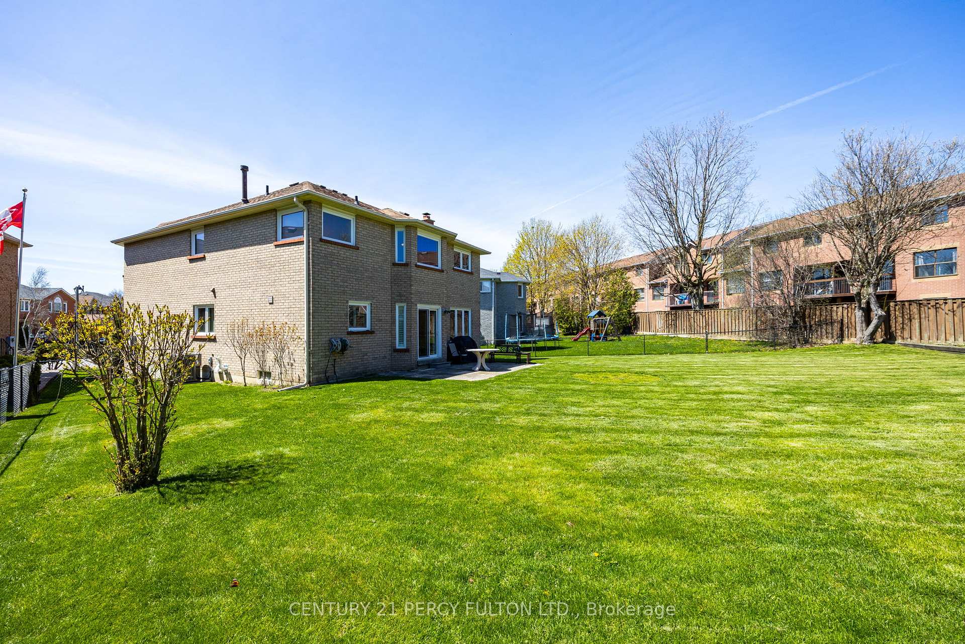 Photo 41 of 249 Mossbrook Square, Pickering, Highbush — HOMEH