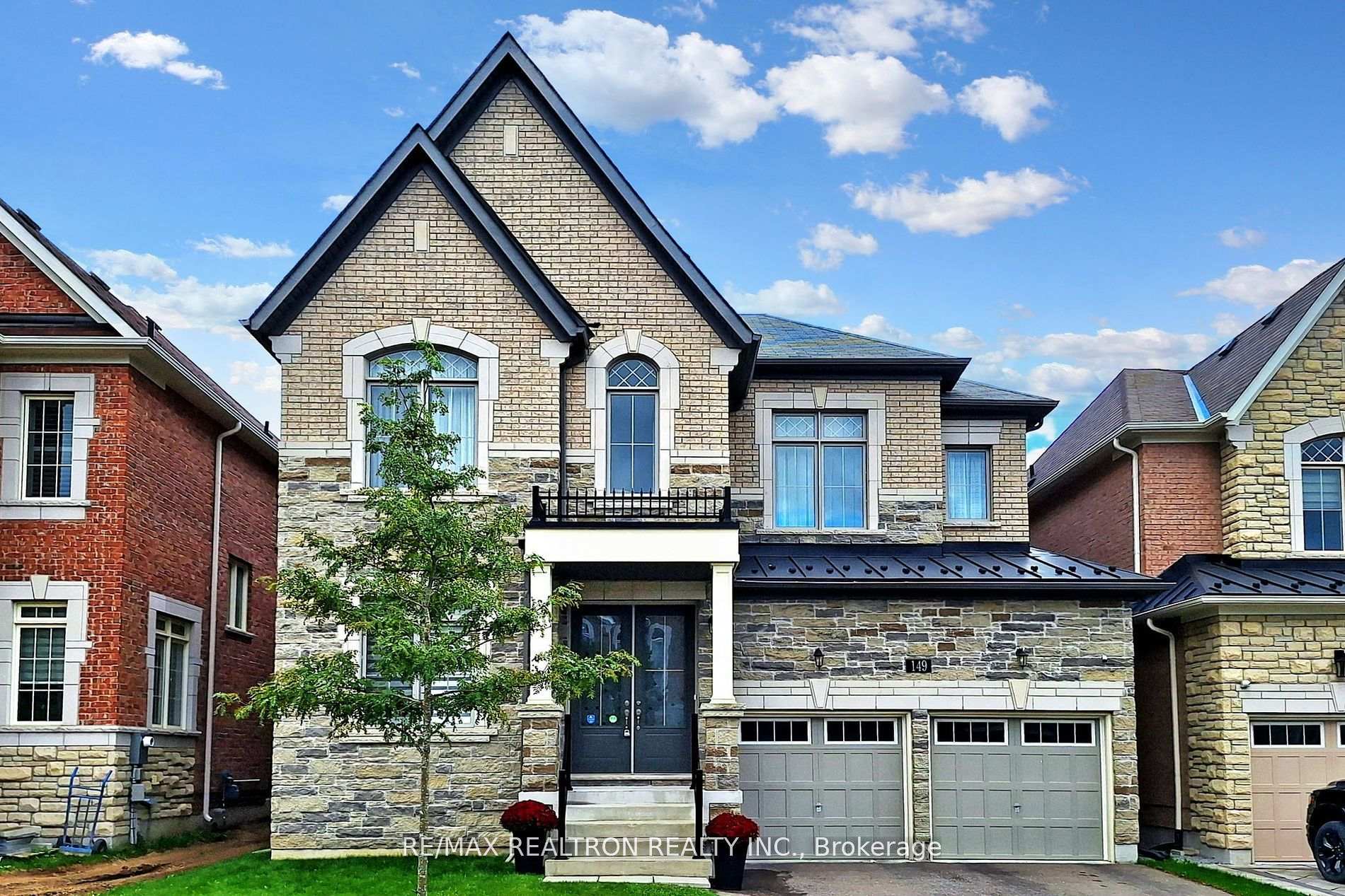 Photo 1 of 149 Conklin Crescent, Aurora, Rural Aurora — HOMEH