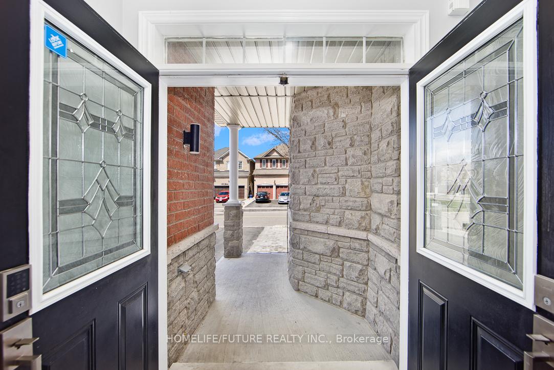 Photo 4 of 65 Game Creek Crescent, Brampton, Northwest Sandalwood Parkway — HOMEH