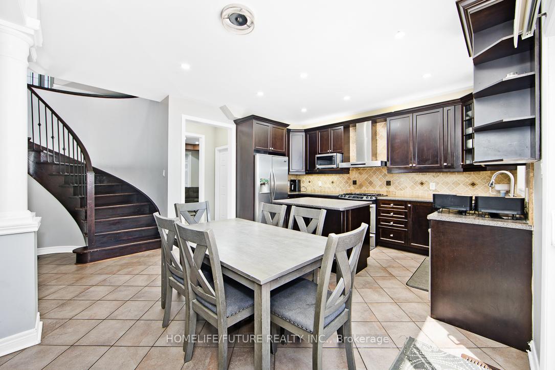Photo 7 of 65 Game Creek Crescent, Brampton, Northwest Sandalwood Parkway — HOMEH