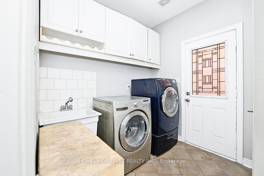 Photo 12 of 65 Game Creek Crescent, Brampton, Northwest Sandalwood Parkway — HOMEH