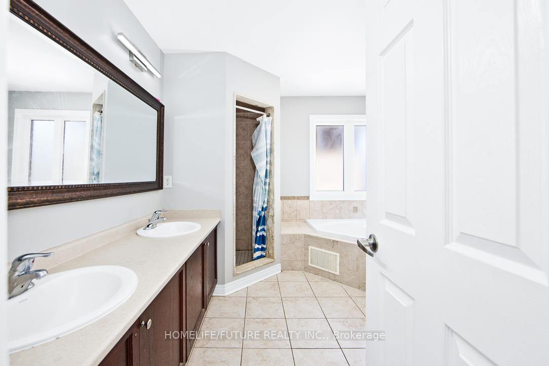 Photo 13 of 65 Game Creek Crescent, Brampton, Northwest Sandalwood Parkway — HOMEH