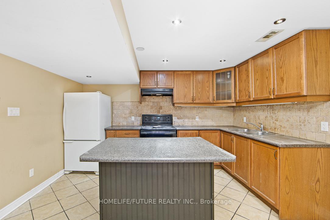 Photo 33 of 65 Game Creek Crescent, Brampton, Northwest Sandalwood Parkway — HOMEH