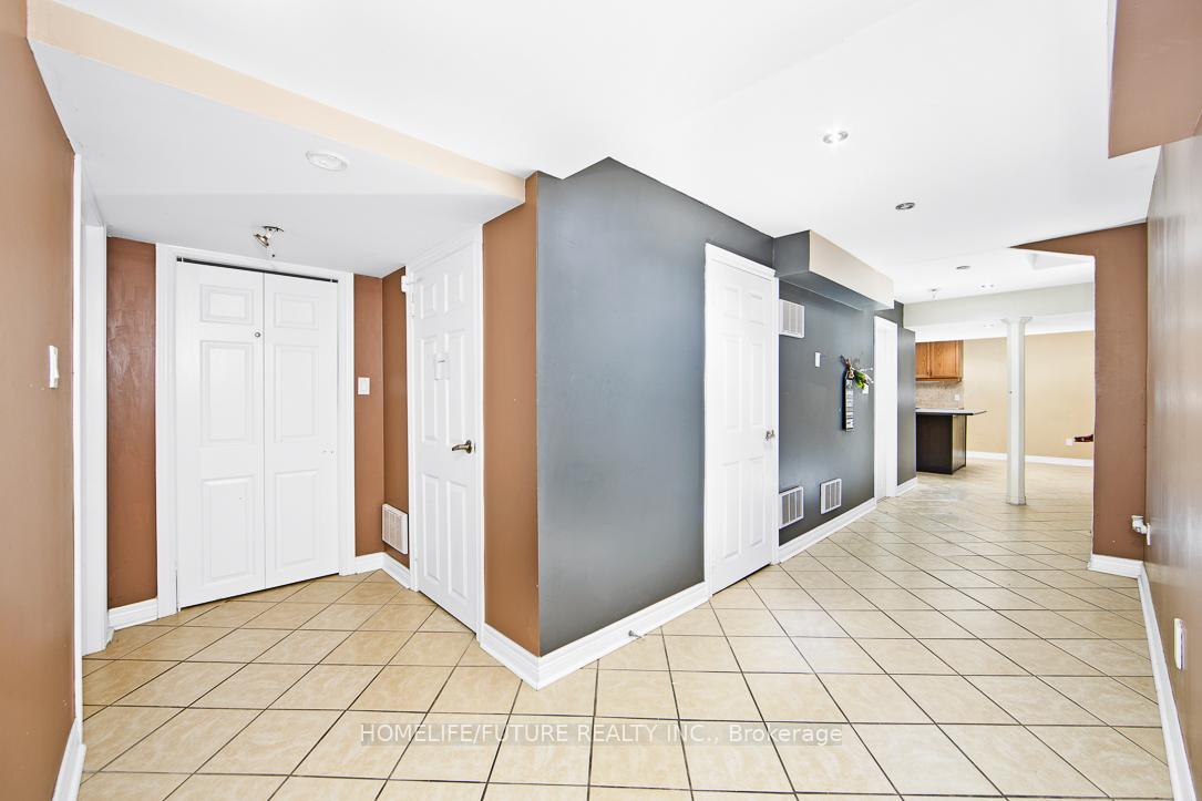 Photo 24 of 65 Game Creek Crescent, Brampton, Northwest Sandalwood Parkway — HOMEH