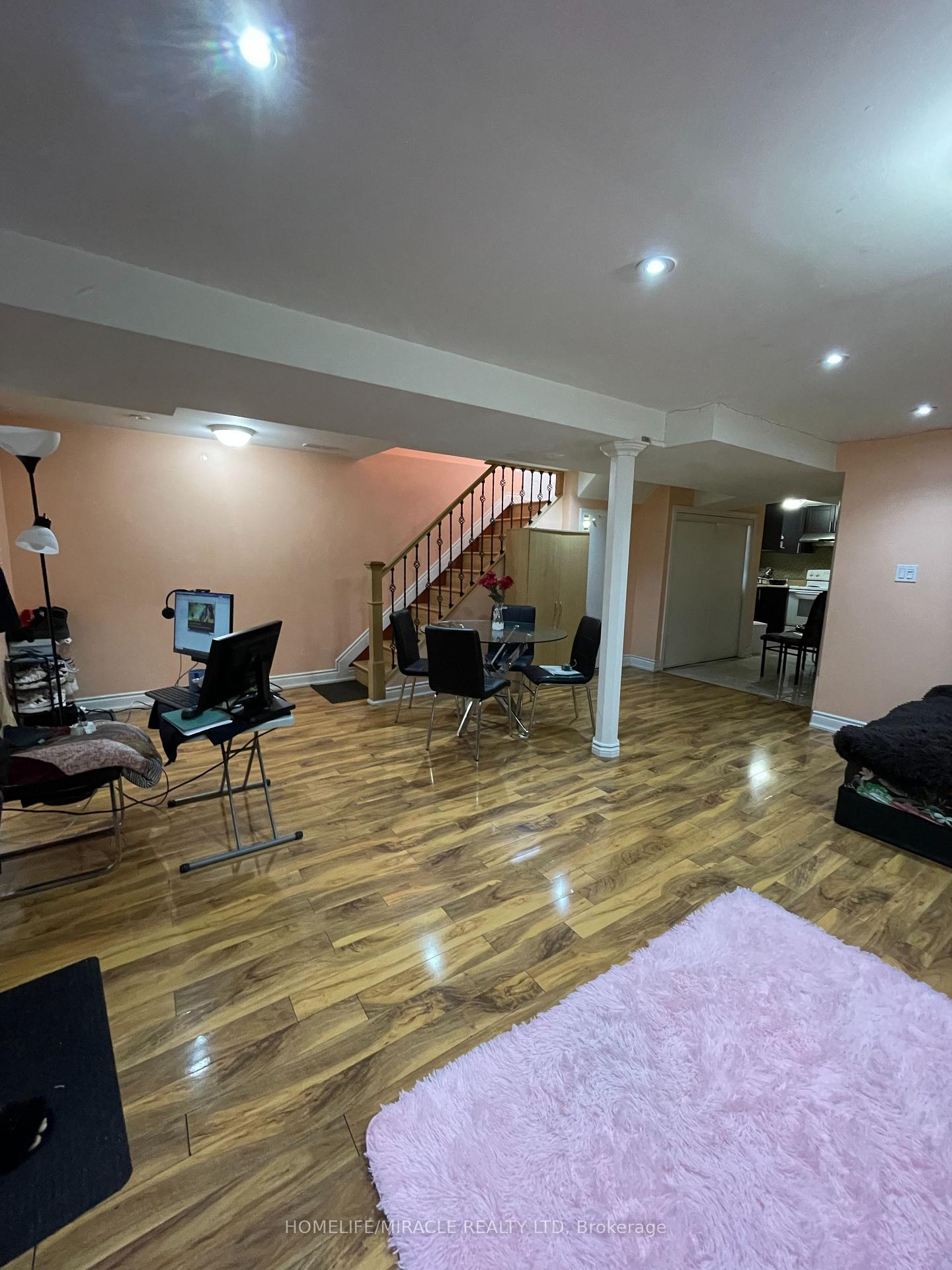 Photo 40 of 3729 Crabtree Crescent, Mississauga, Malton — HOMEH