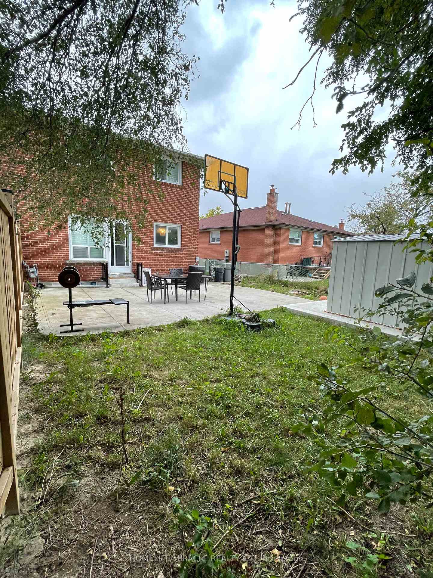 Photo 39 of 3729 Crabtree Crescent, Mississauga, Malton — HOMEH