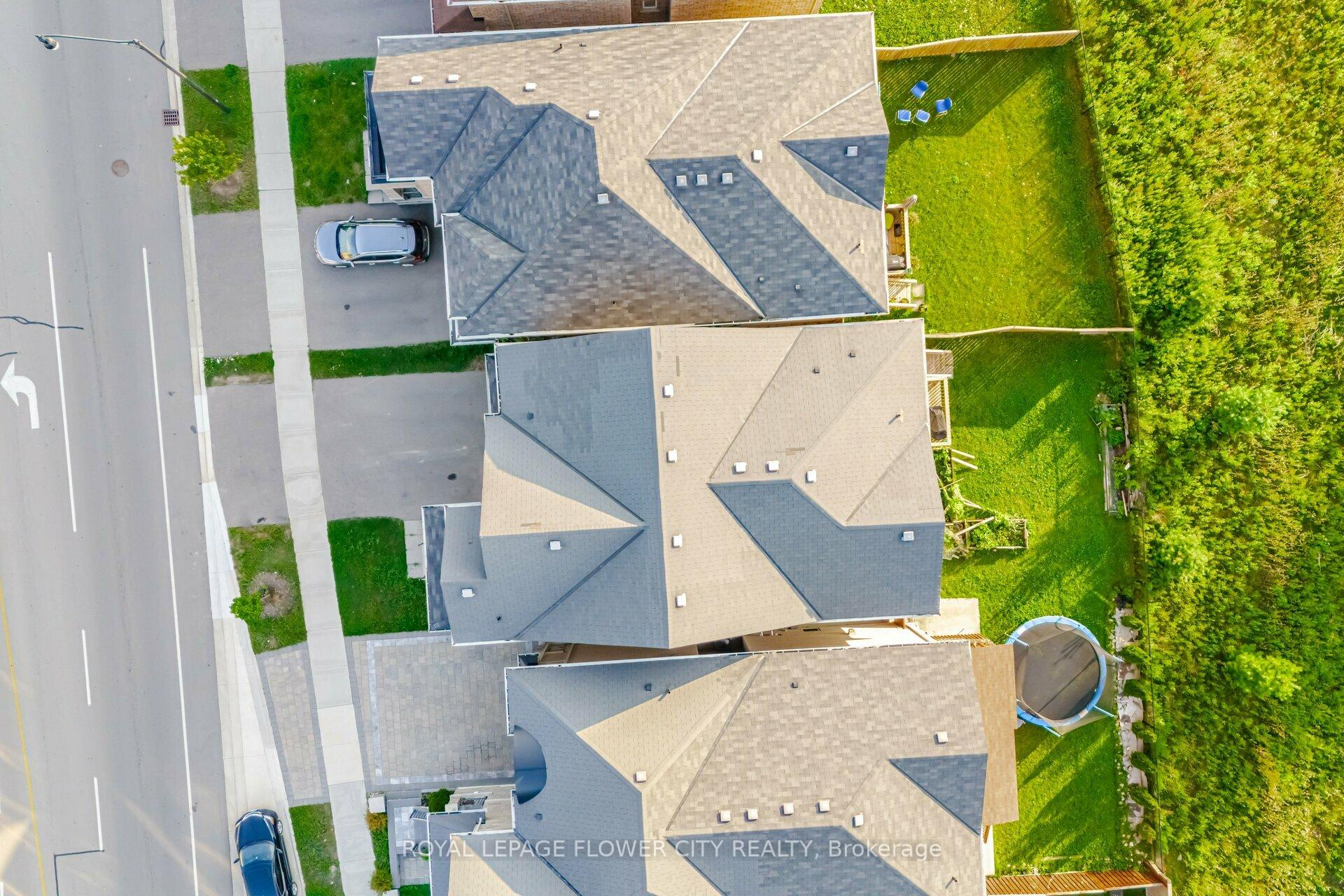 Photo 6 of 384 Remembrance Road, Brampton, Northwest Brampton — HOMEH