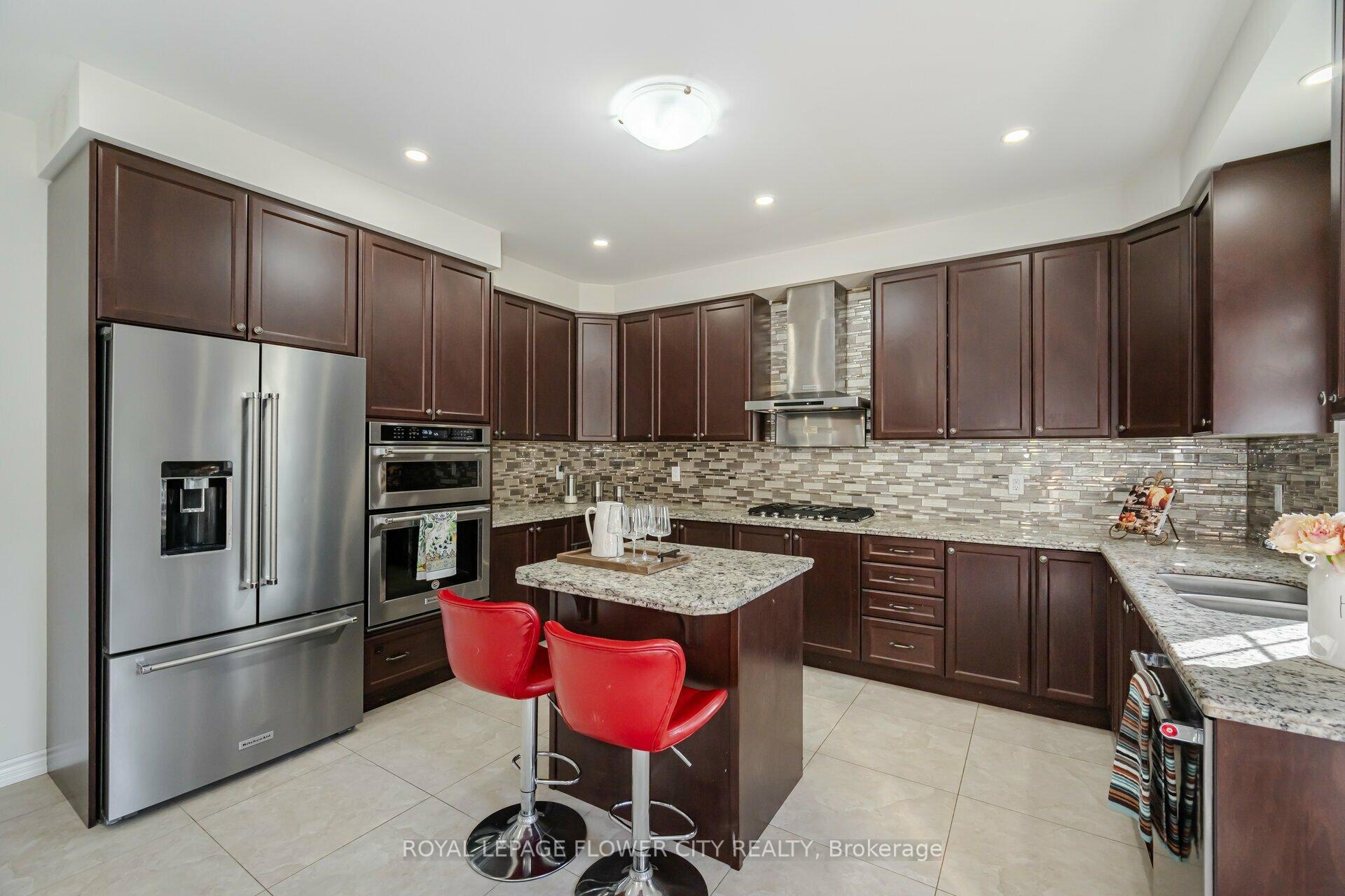 Photo 16 of 384 Remembrance Road, Brampton, Northwest Brampton — HOMEH