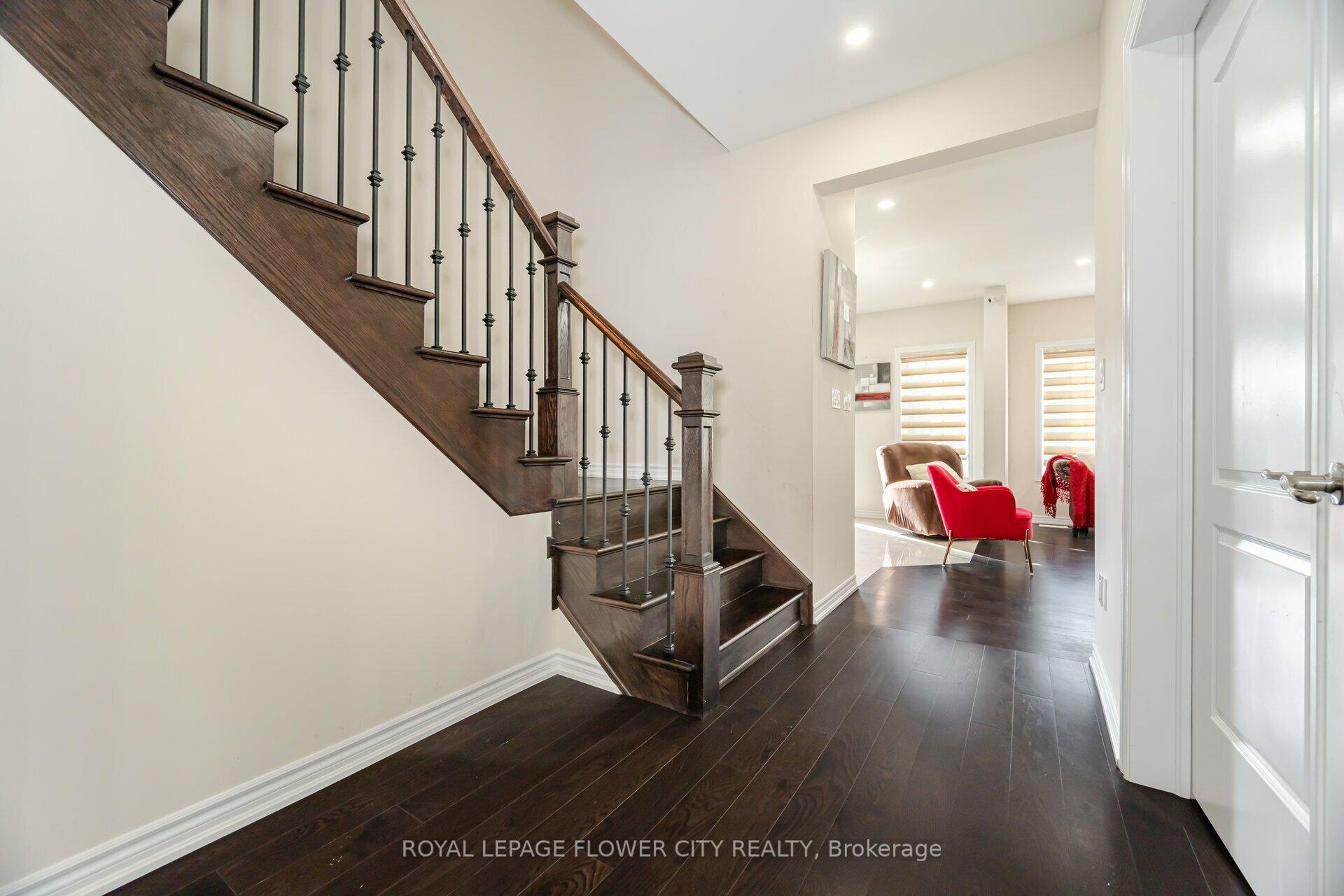 Photo 12 of 384 Remembrance Road, Brampton, Northwest Brampton — HOMEH