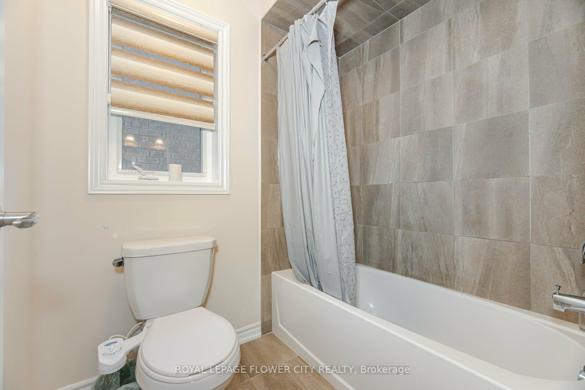 Photo 31 of 384 Remembrance Road, Brampton, Northwest Brampton — HOMEH