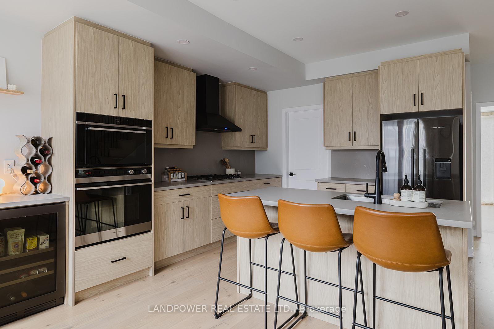 Photo 14 of 95 William Shearn Crescent, Markham, Angus Glen — HOMEH