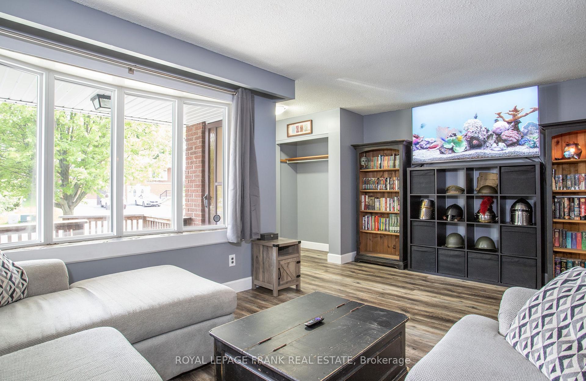 Photo 9 of 450 Sedan Crescent, Oshawa, Central — HOMEH