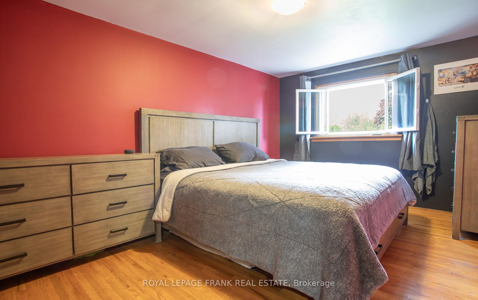 Photo 17 of 450 Sedan Crescent, Oshawa, Central — HOMEH