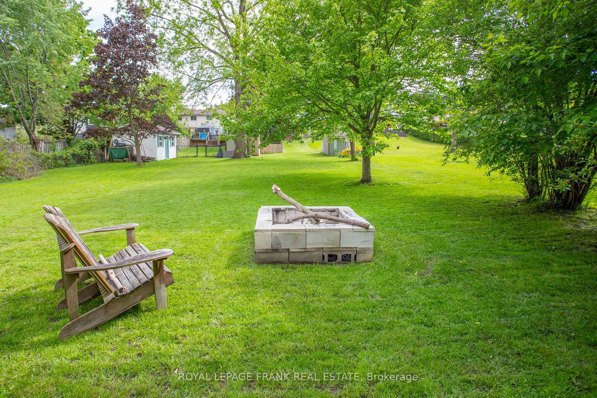 Photo 36 of 450 Sedan Crescent, Oshawa, Central — HOMEH