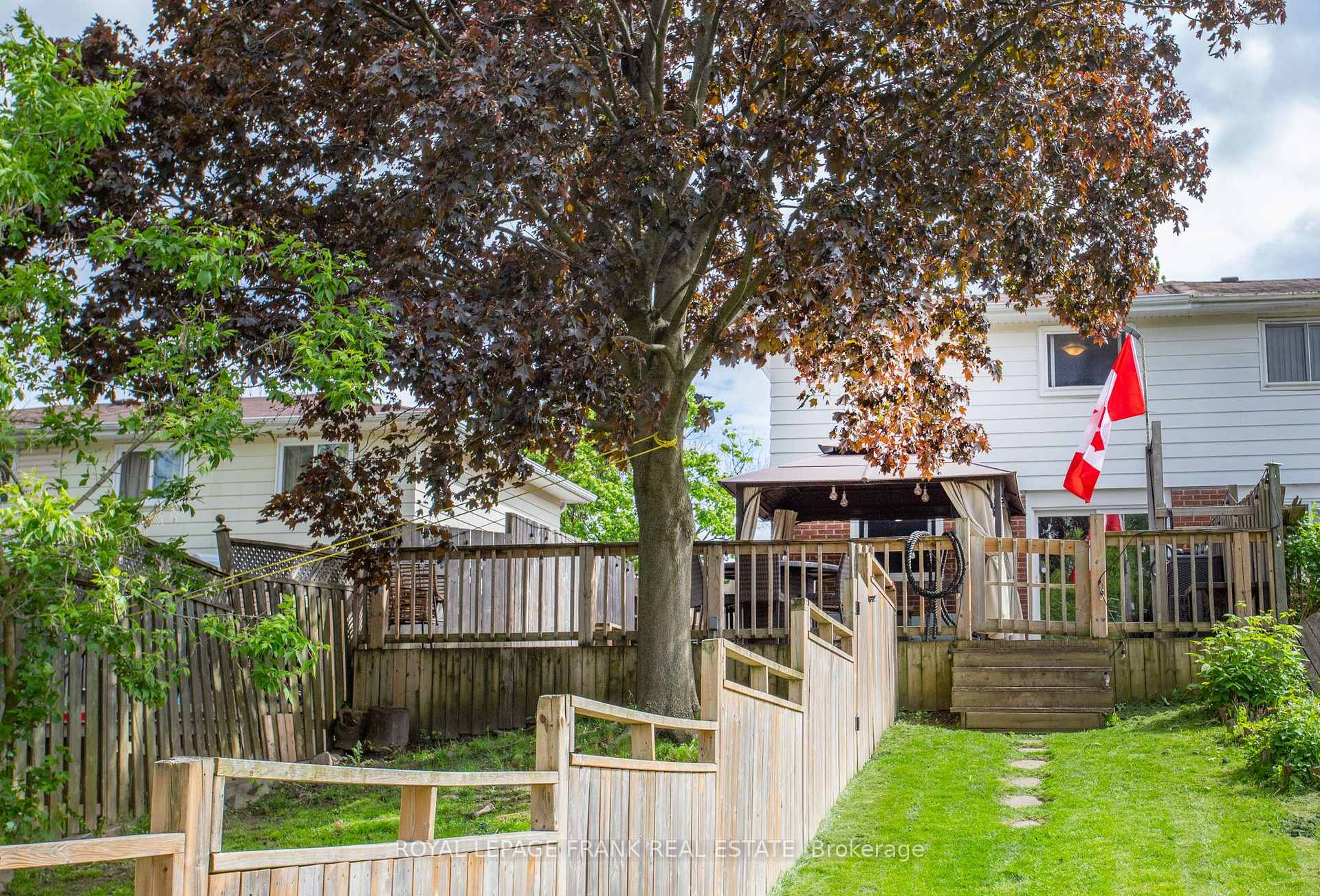 Photo 42 of 450 Sedan Crescent, Oshawa, Central — HOMEH