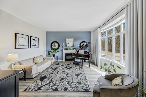 Photo 10 of 25 Thompson Way, Springwater, Centre Vespra — HOMEH