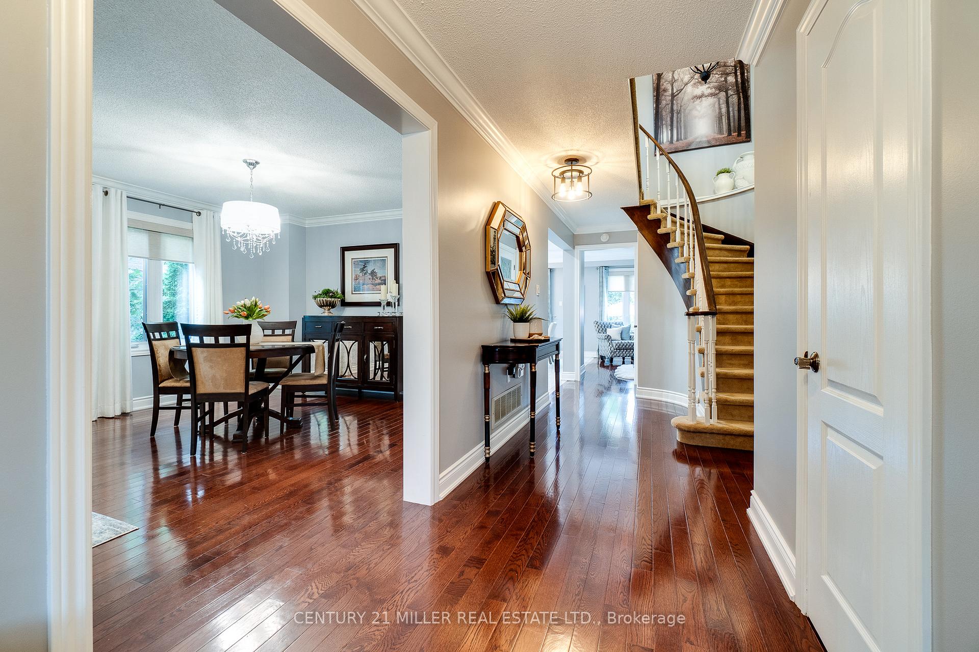 Photo 11 of 5100 Sunray Drive, Mississauga, Hurontario — HOMEH