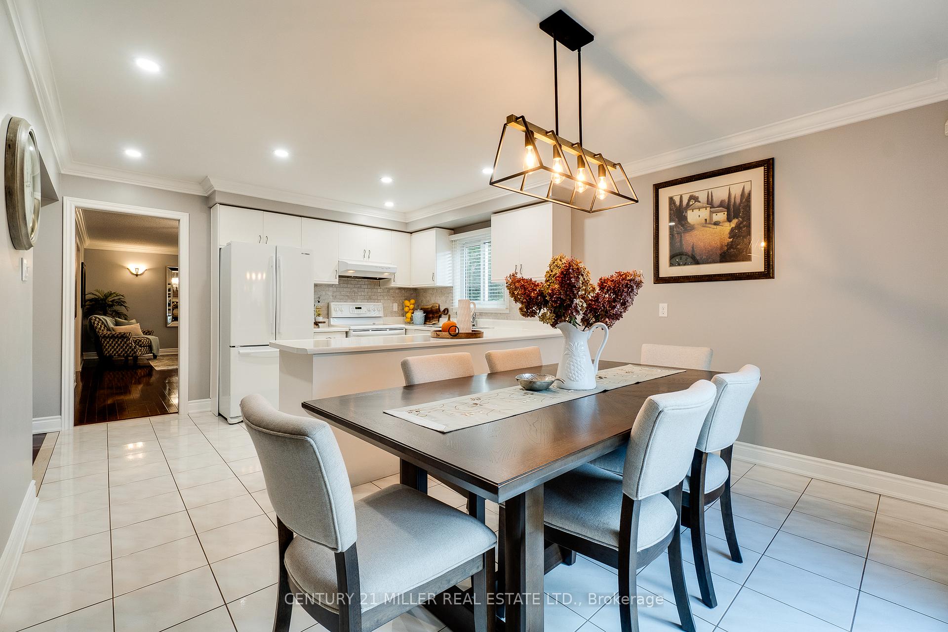 Photo 9 of 5100 Sunray Drive, Mississauga, Hurontario — HOMEH