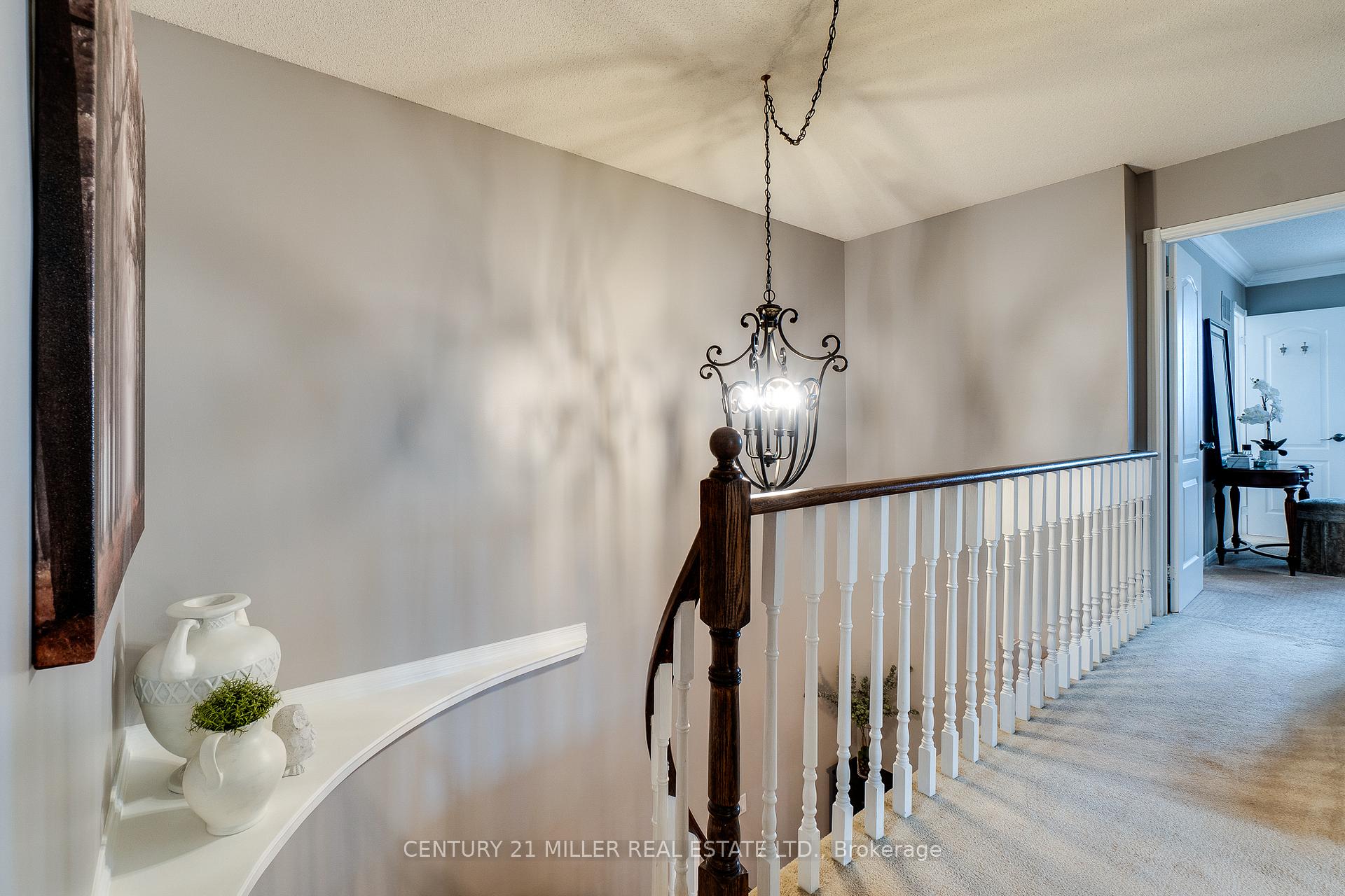Photo 14 of 5100 Sunray Drive, Mississauga, Hurontario — HOMEH