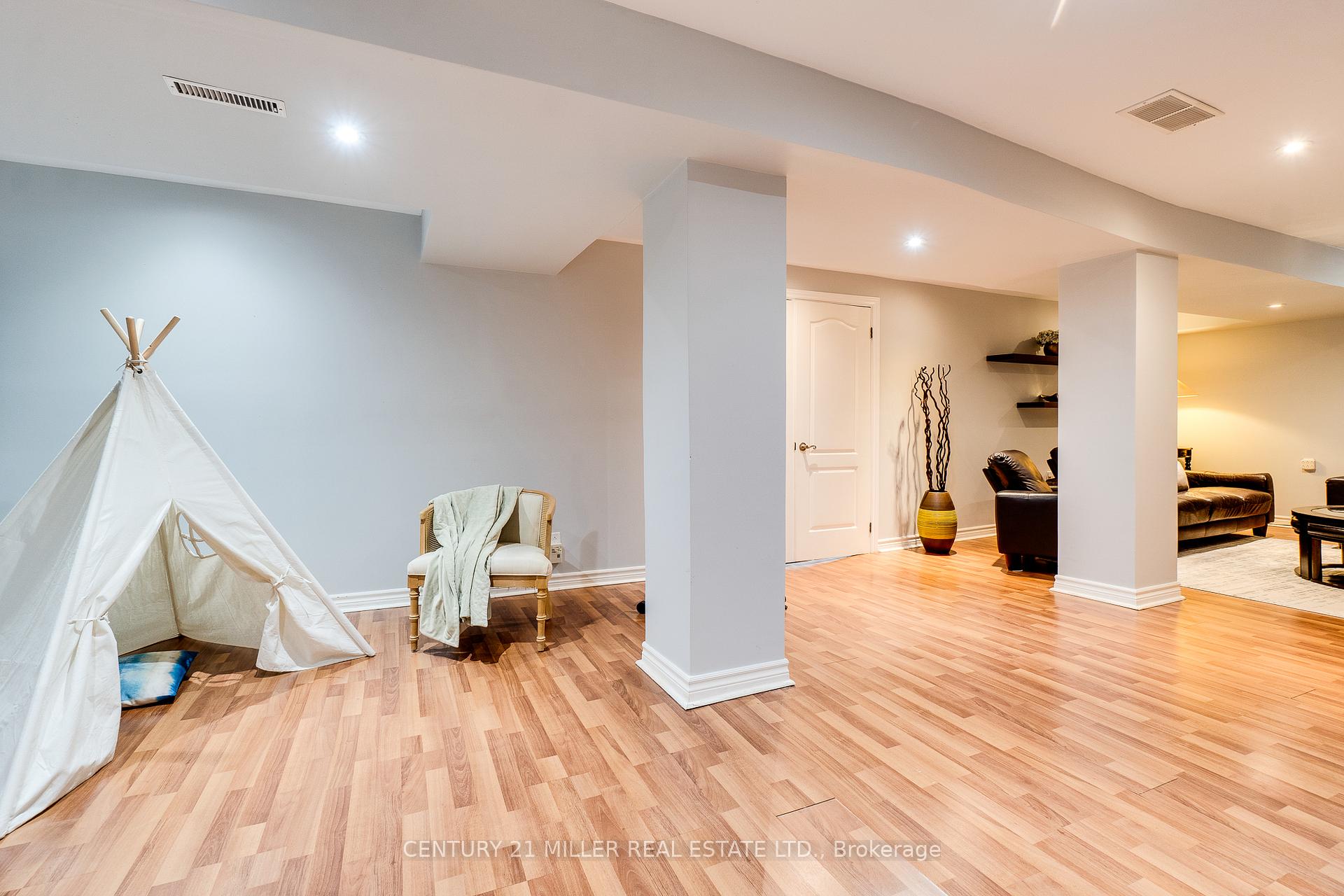 Photo 26 of 5100 Sunray Drive, Mississauga, Hurontario — HOMEH