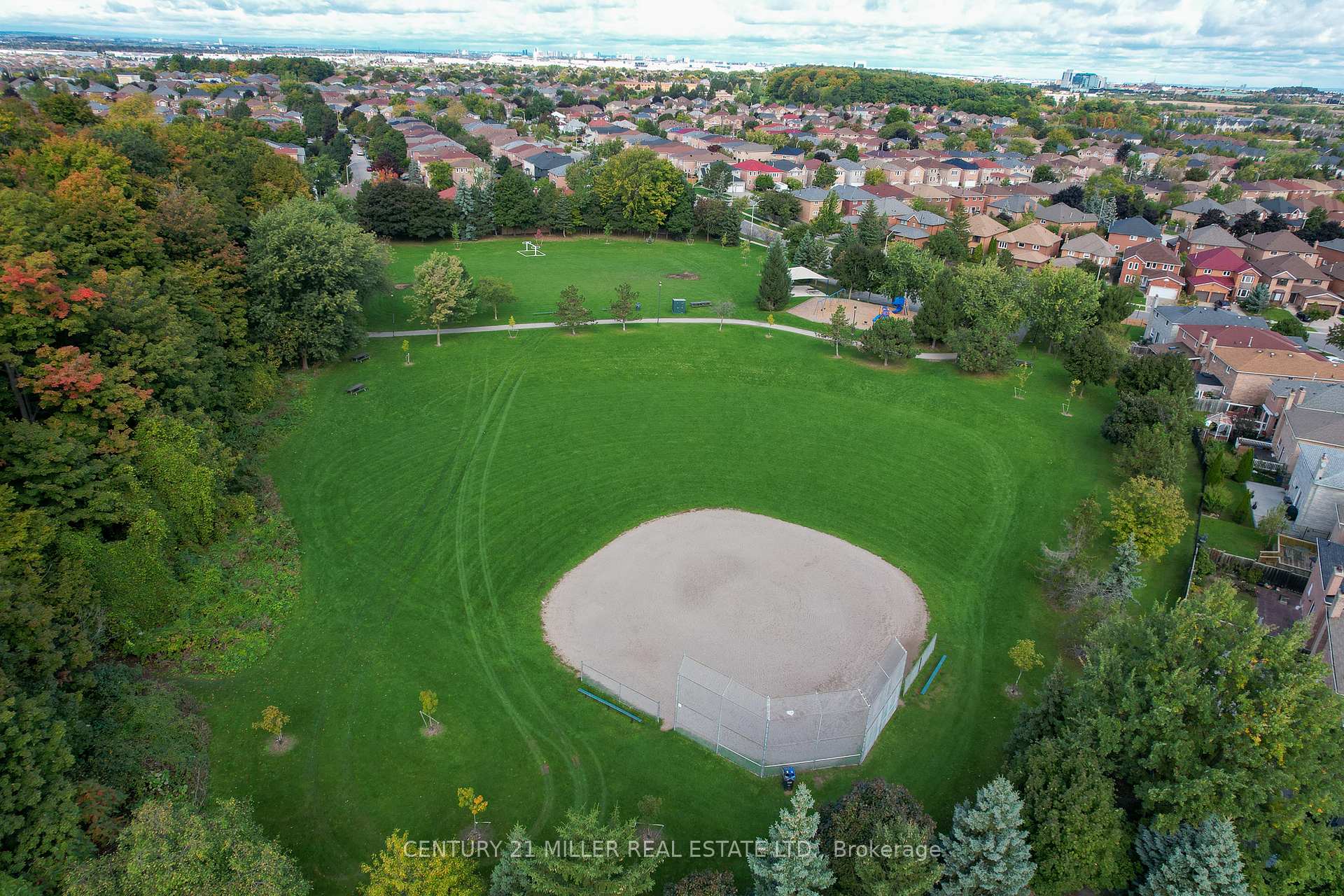 Photo 36 of 5100 Sunray Drive, Mississauga, Hurontario — HOMEH