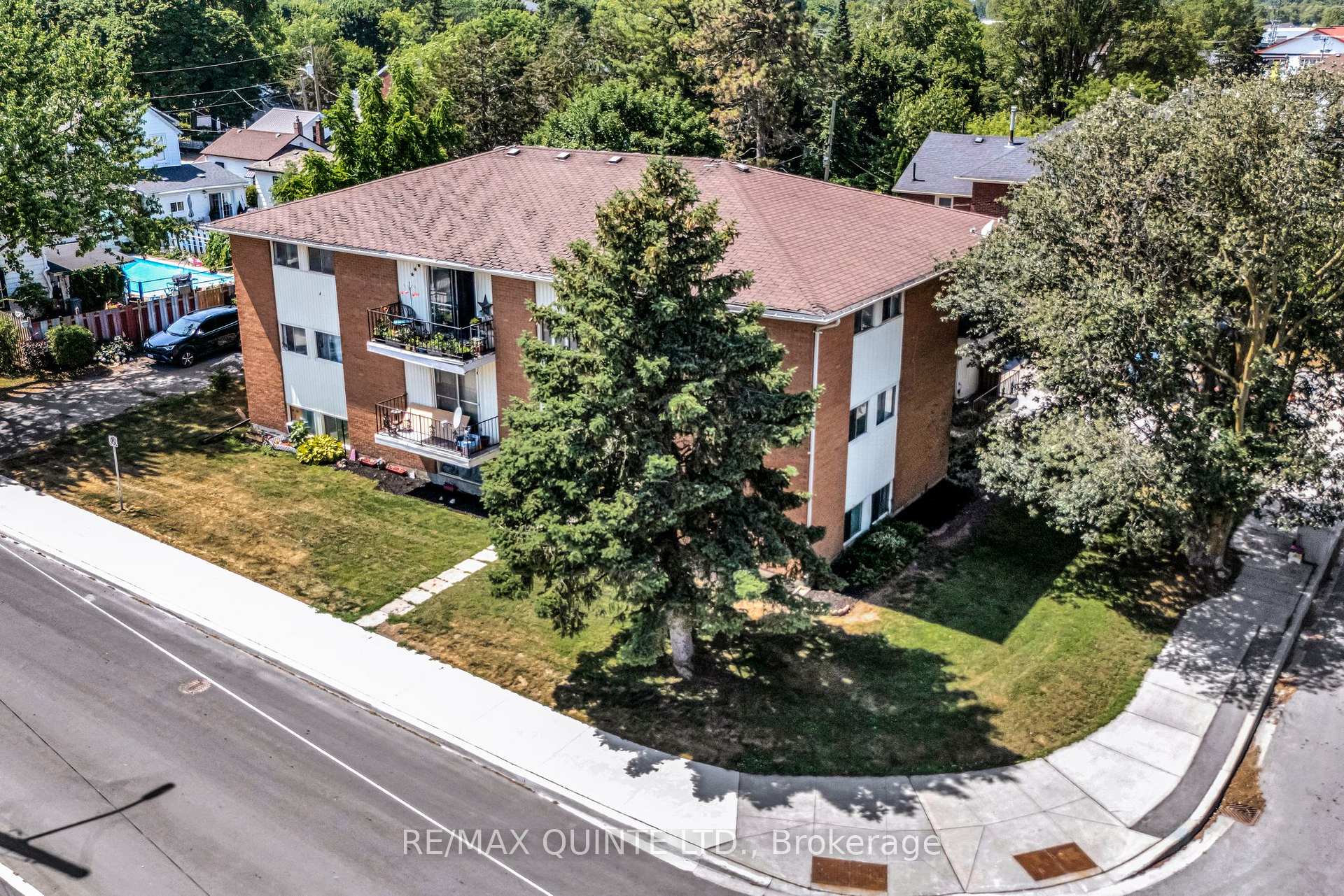 Photo 8 of 30 Henry Street, Belleville, Belleville Ward — HOMEH