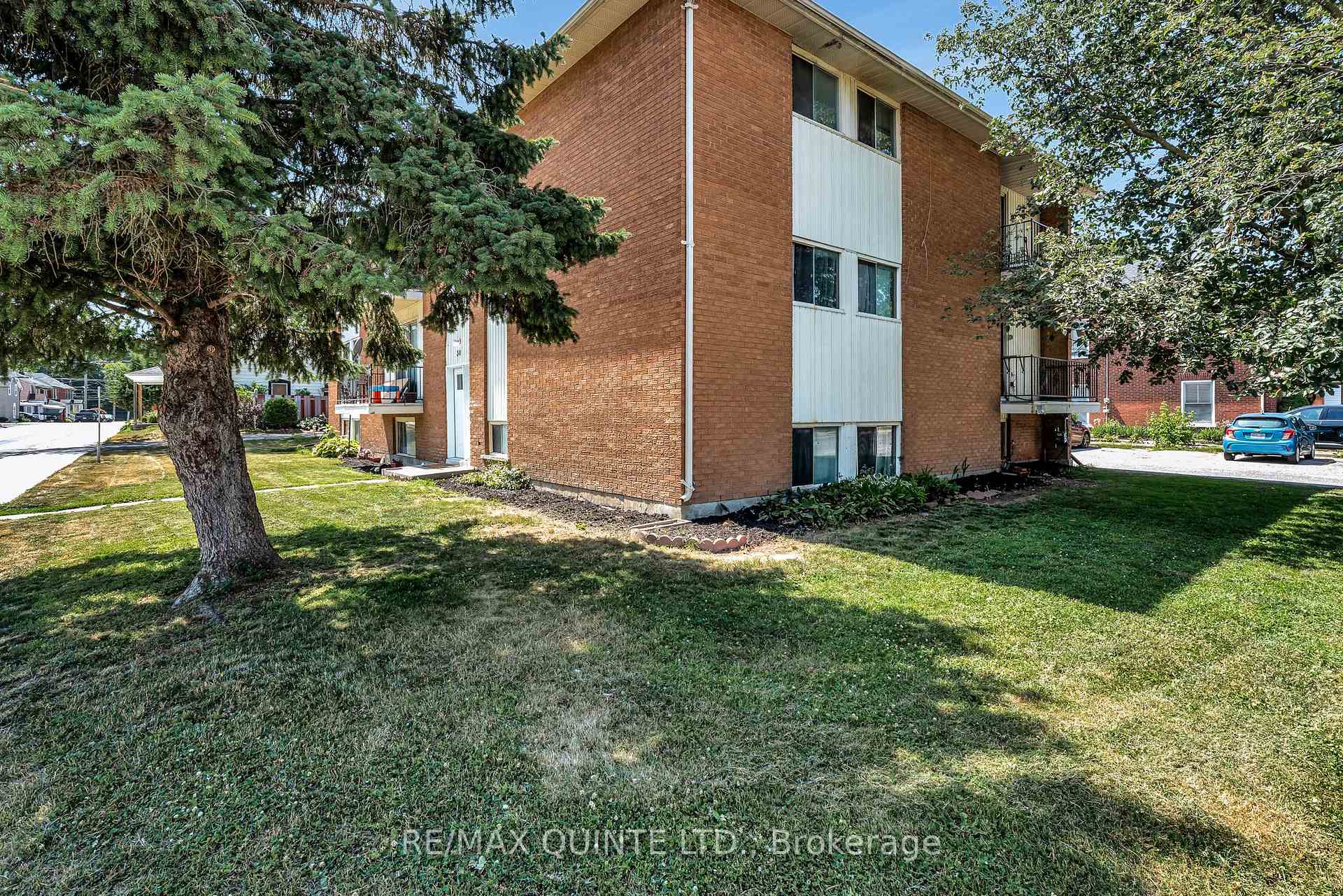 Photo 28 of 30 Henry Street, Belleville, Belleville Ward — HOMEH