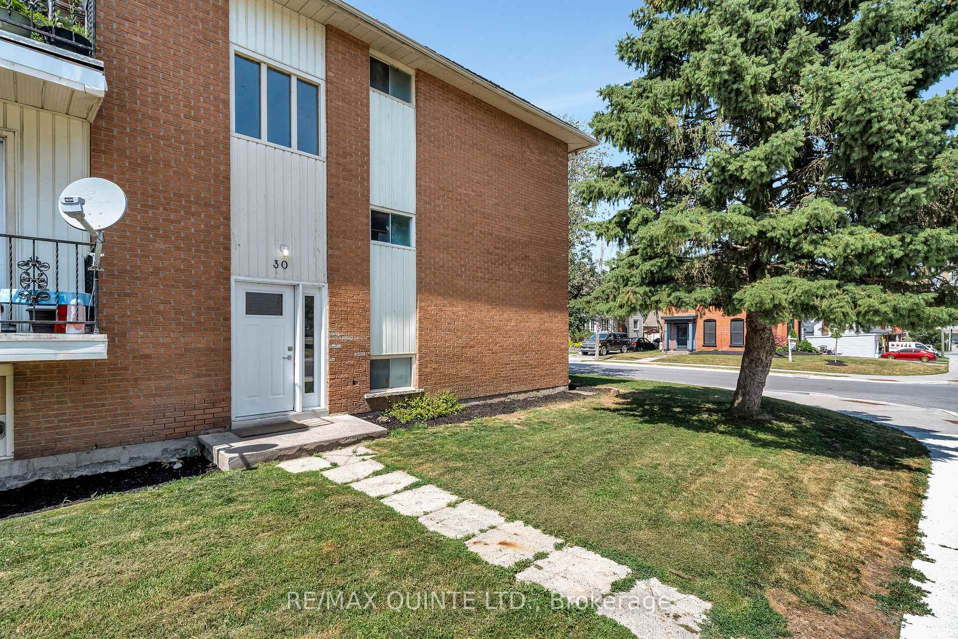 Photo 22 of 30 Henry Street, Belleville, Belleville Ward — HOMEH