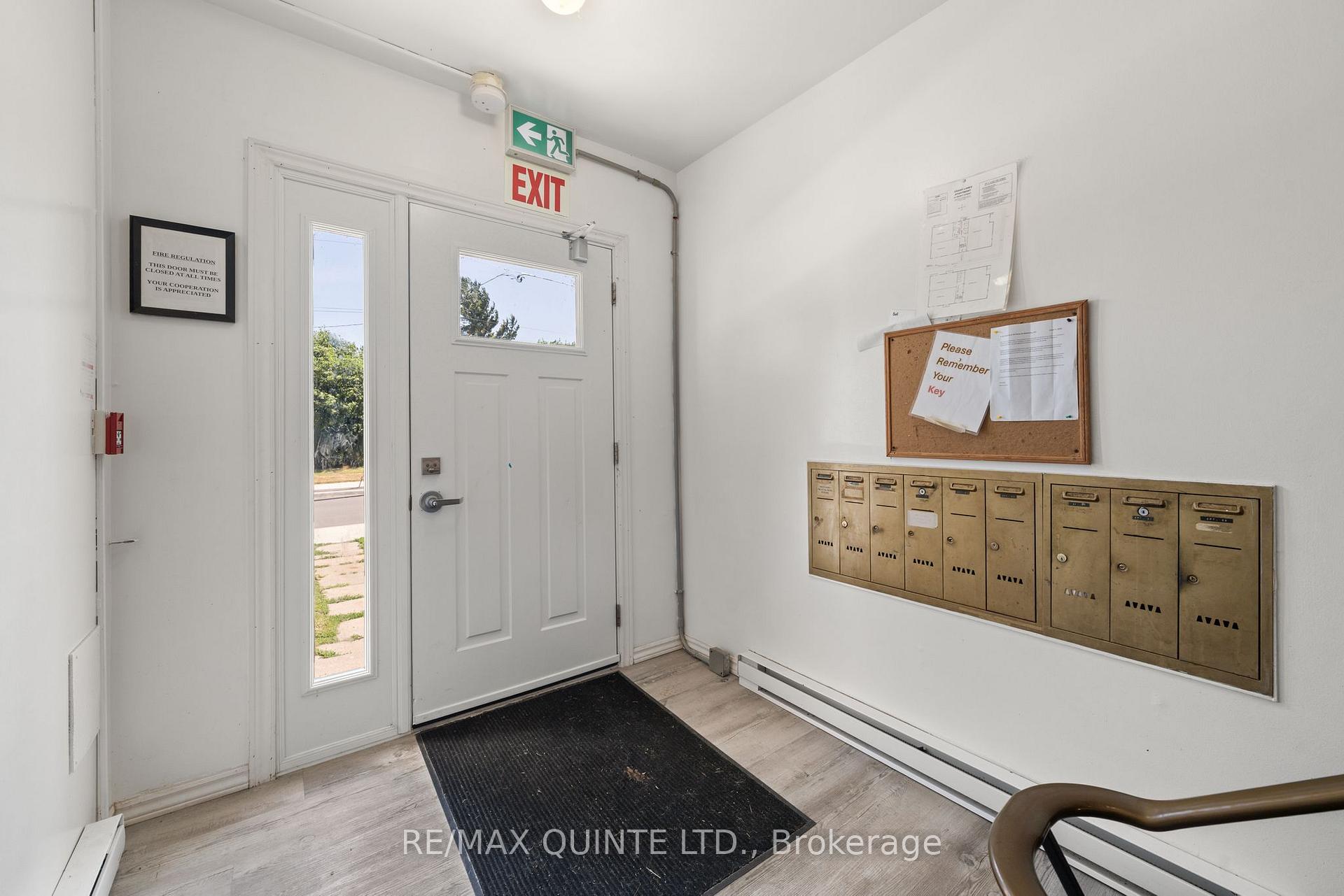 Photo 10 of 30 Henry Street, Belleville, Belleville Ward — HOMEH