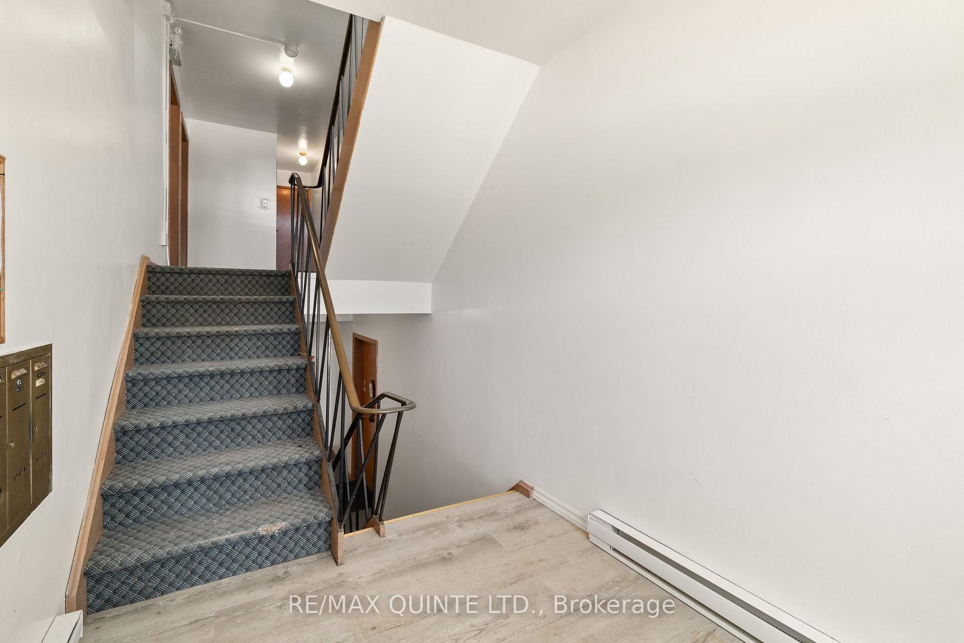 Photo 14 of 30 Henry Street, Belleville, Belleville Ward — HOMEH