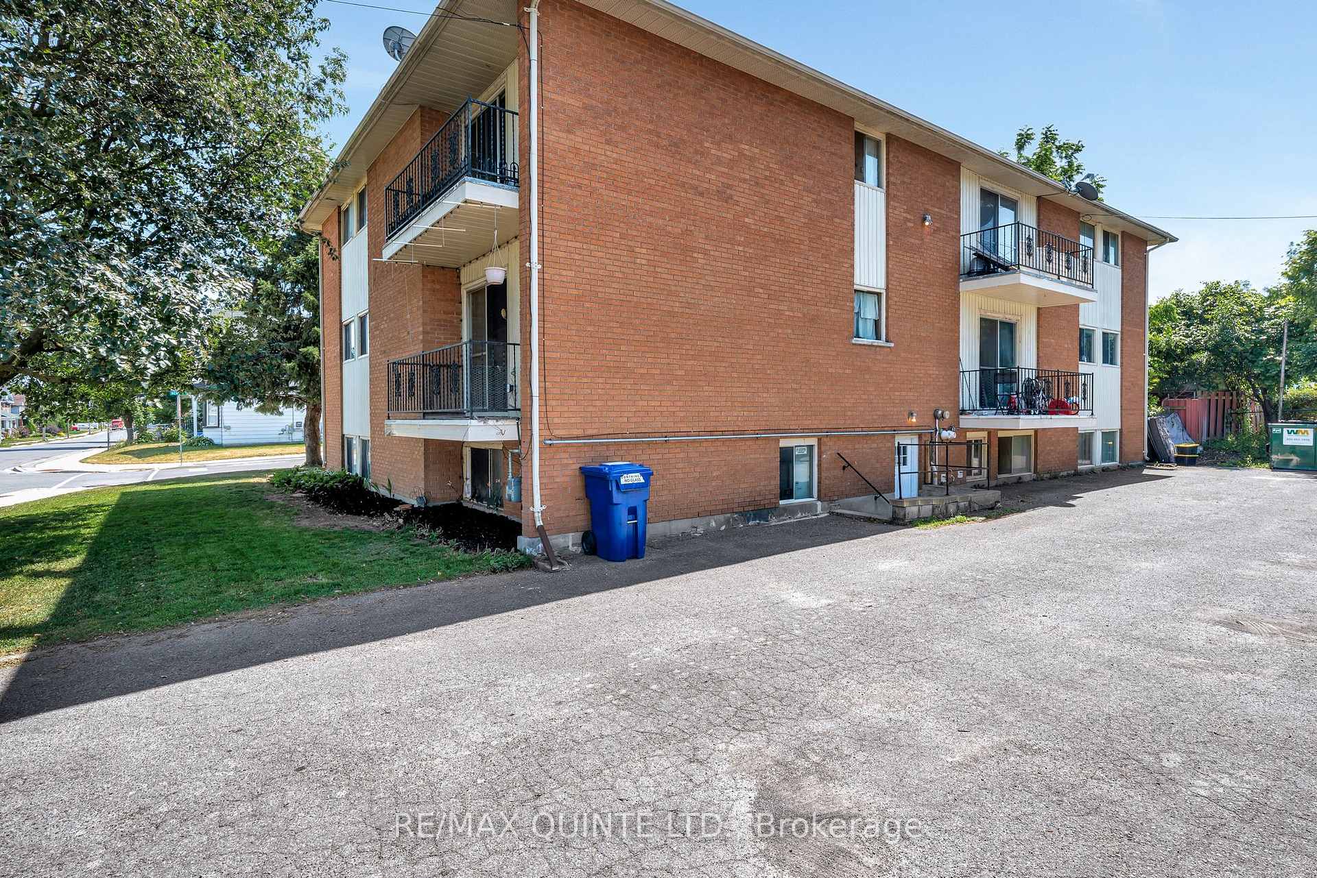 Photo 26 of 30 Henry Street, Belleville, Belleville Ward — HOMEH