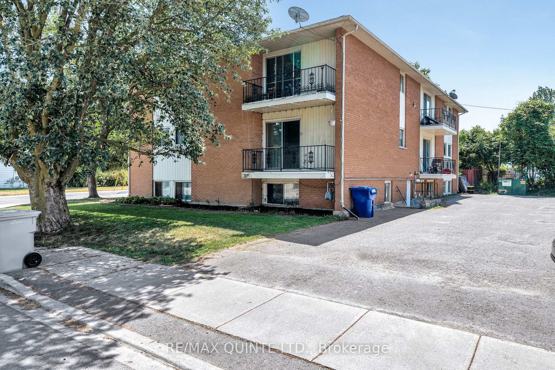 Photo 20 of 30 Henry Street, Belleville, Belleville Ward — HOMEH